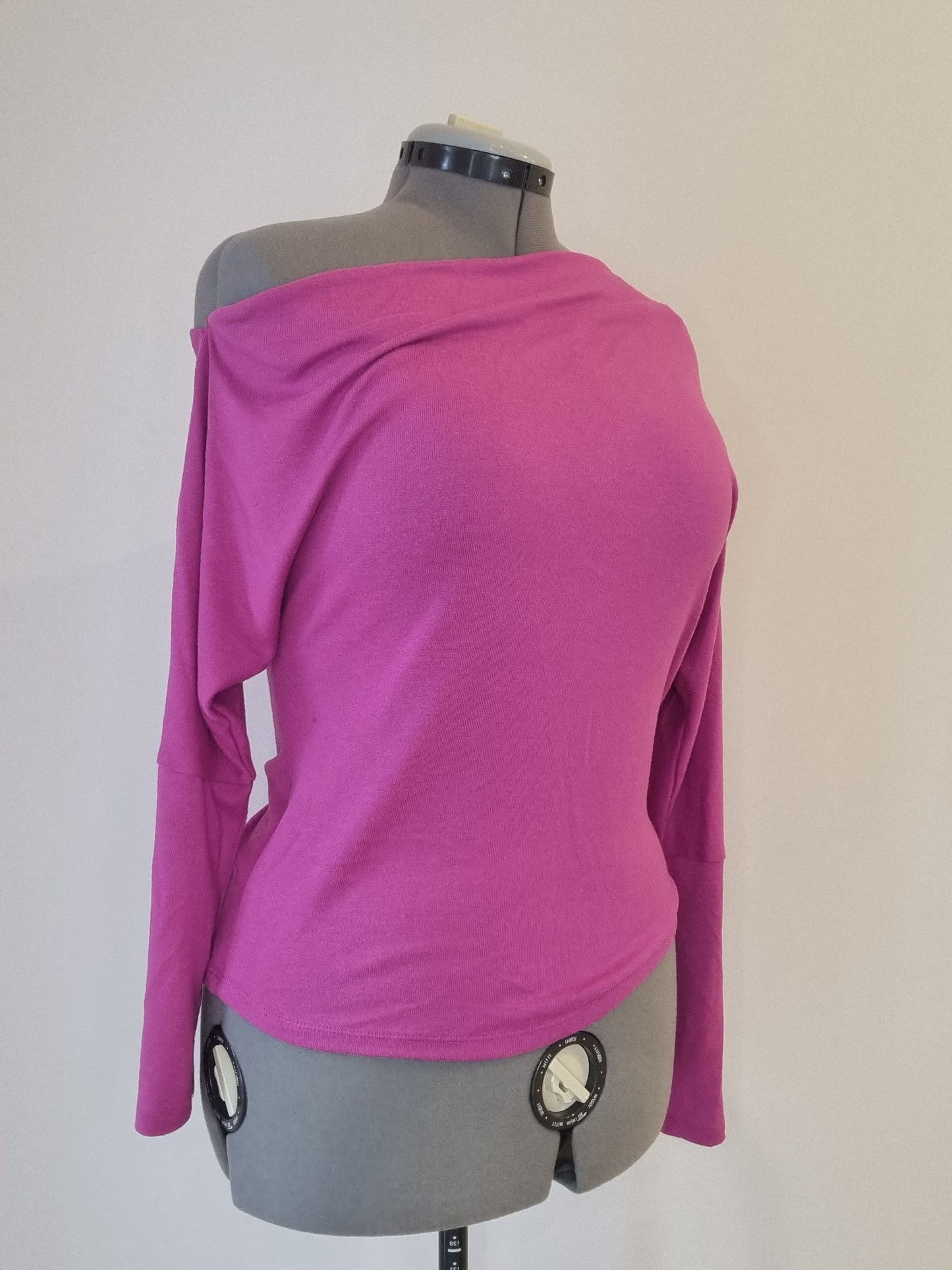Decjuba Soft One-Shoulder Top - Size M