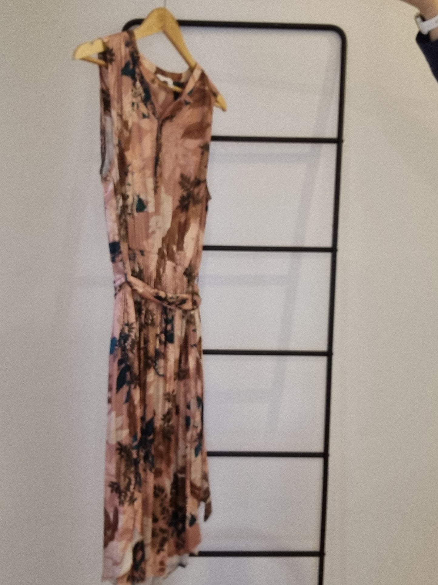 Witchery Summer Sleeveless Dress - Size 14