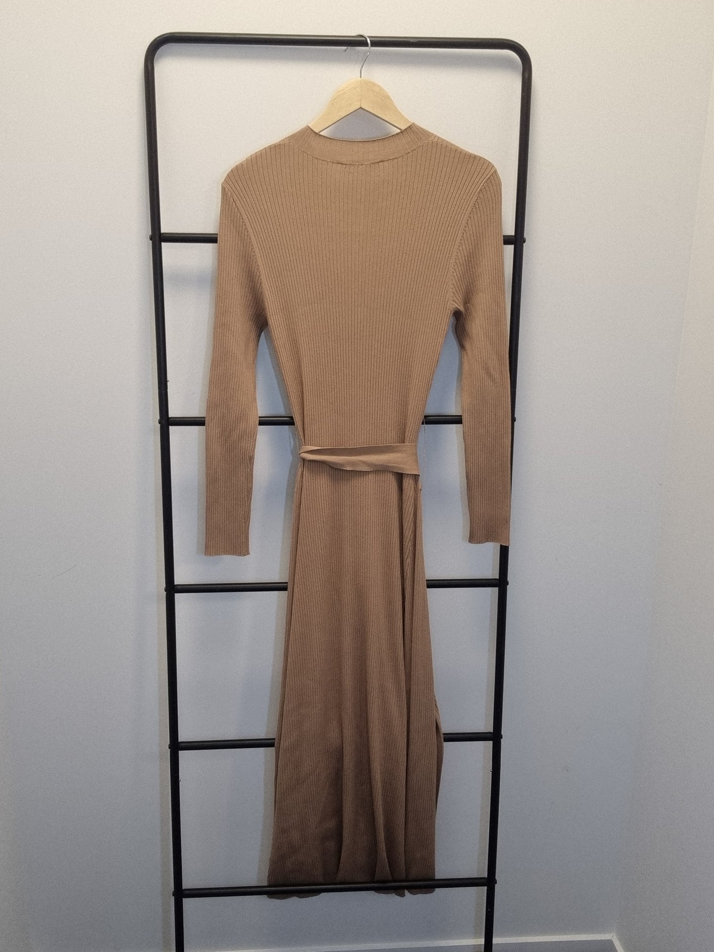 Country Road longsleeve ribbed maxi dress - Size L