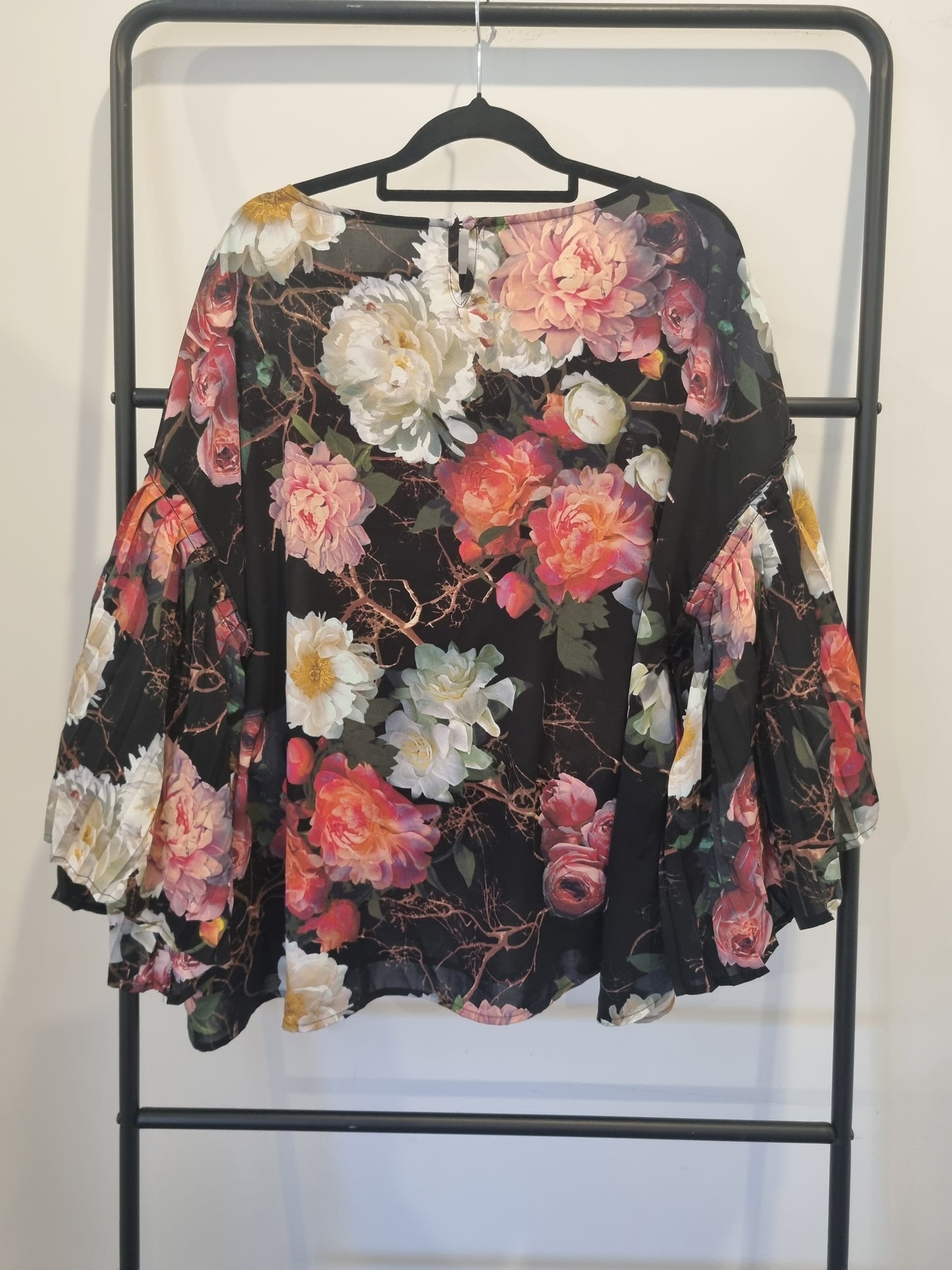 Annah Stretton Top - Size L