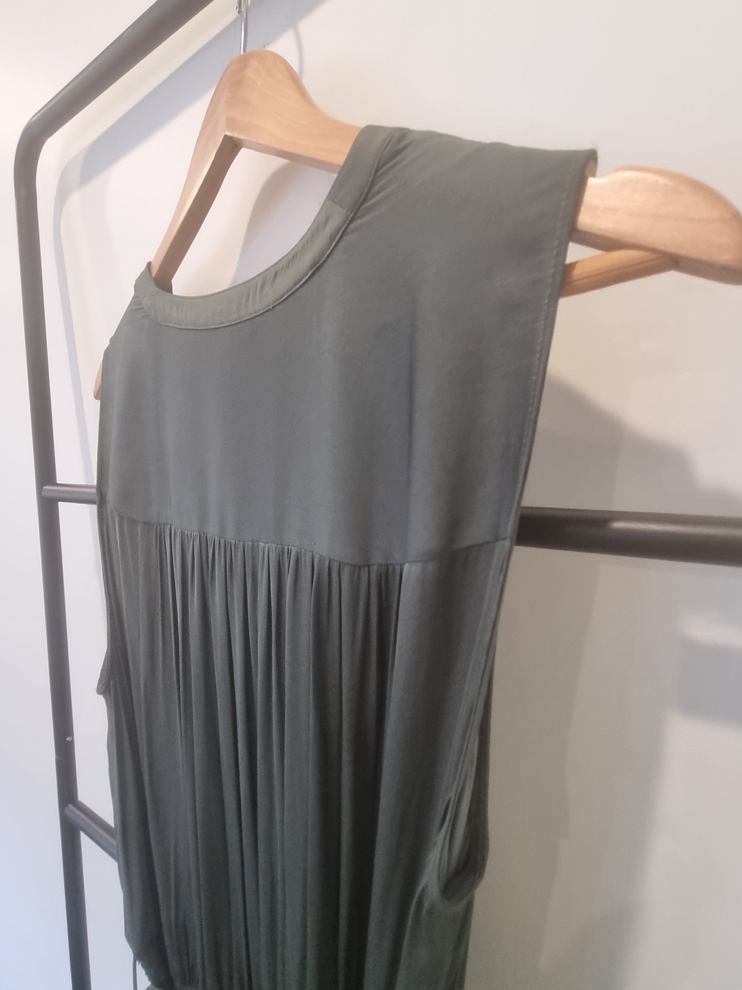 Witchery Sleeveless Dress - Size 14