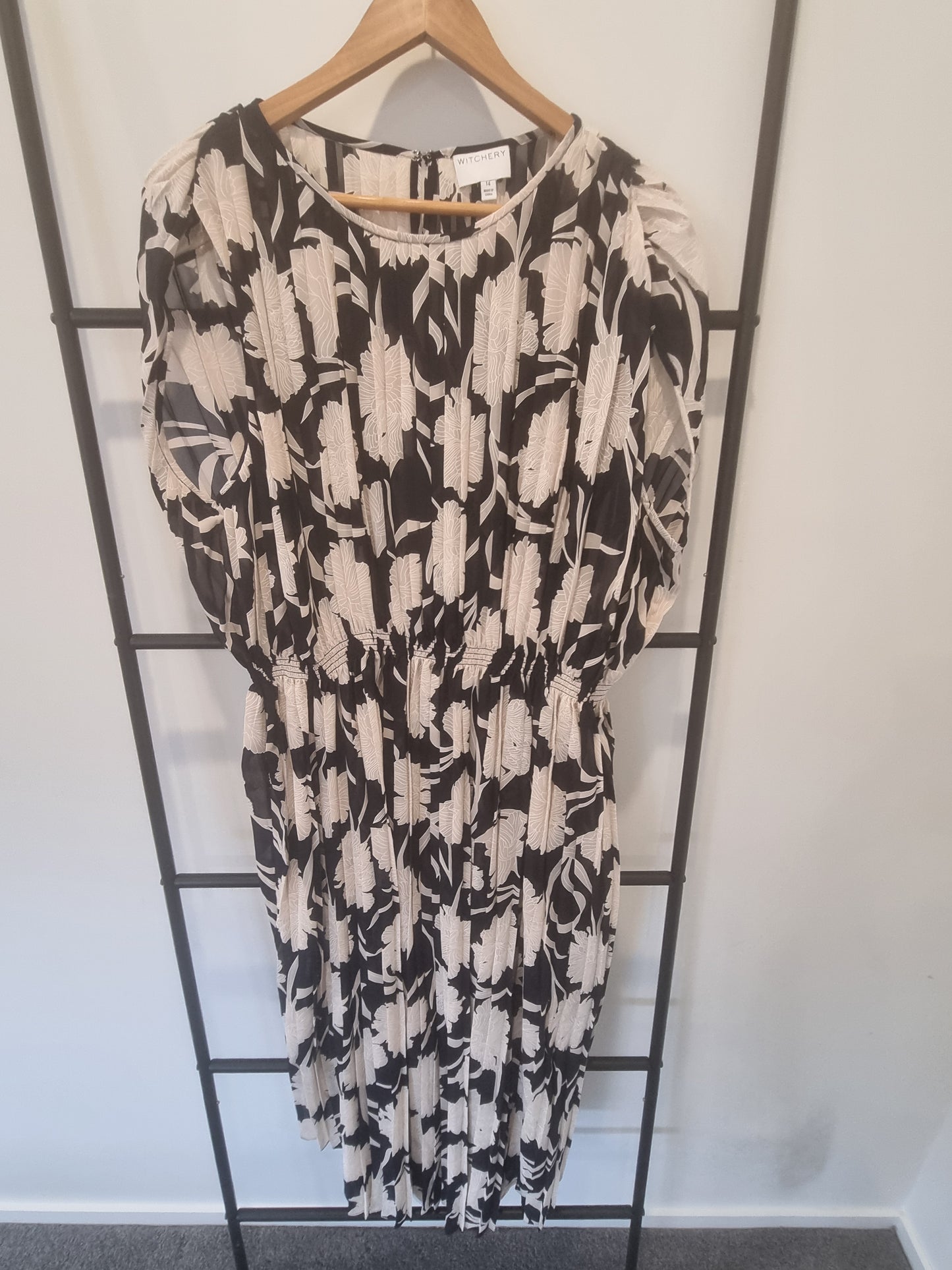 Witchery Dress - Size 14
