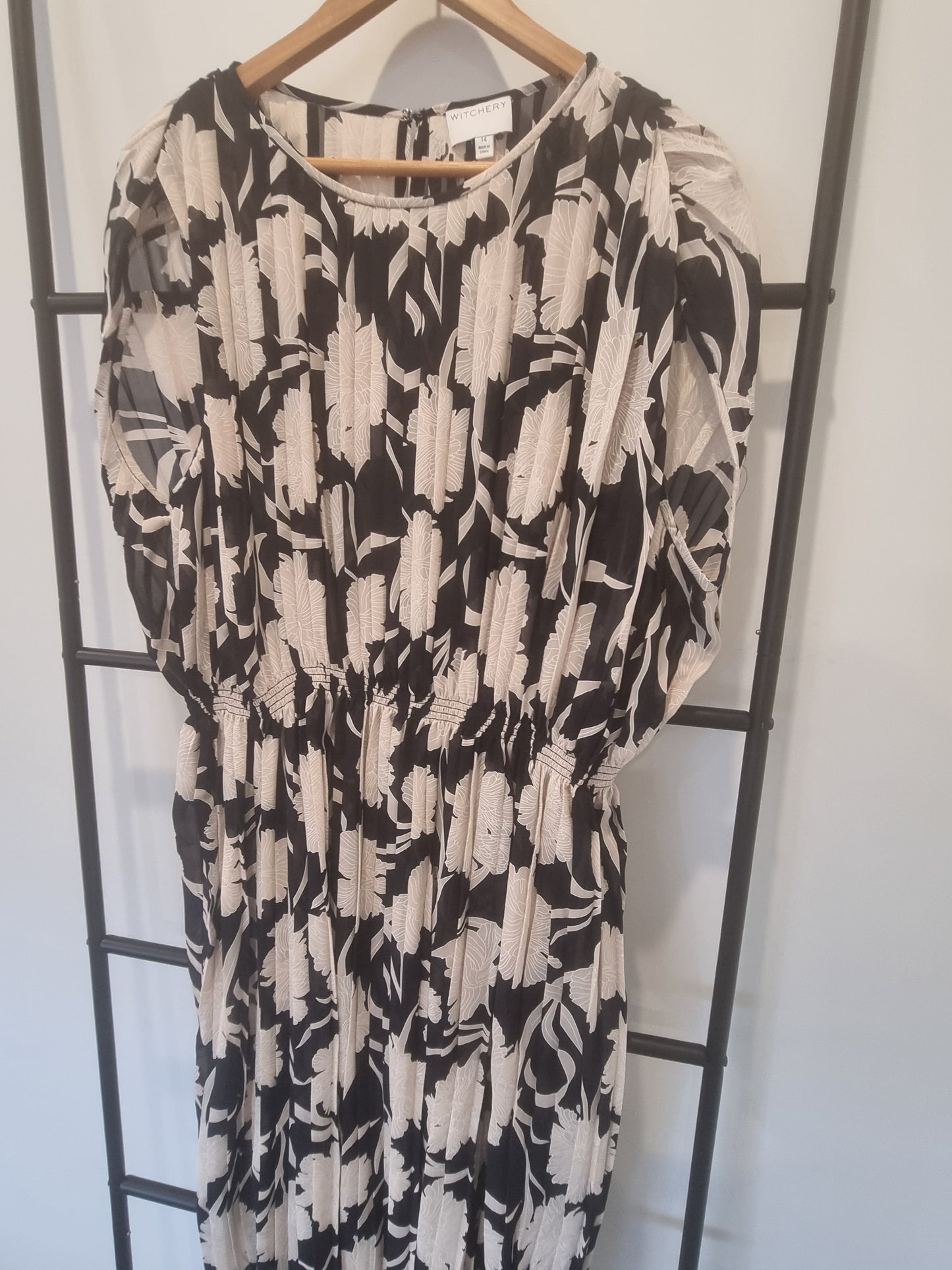 Witchery Dress - Size 14