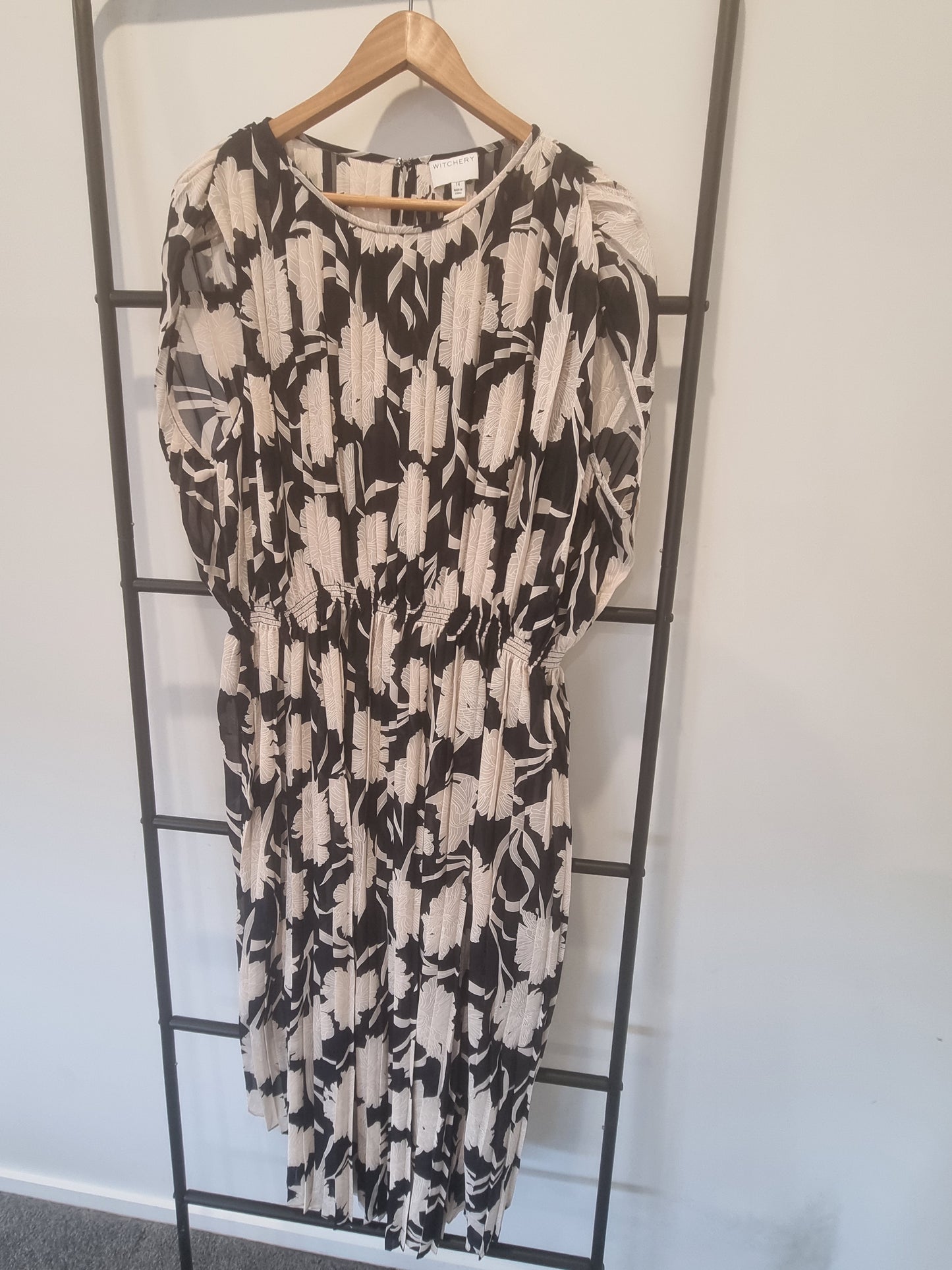 Witchery Dress - Size 14
