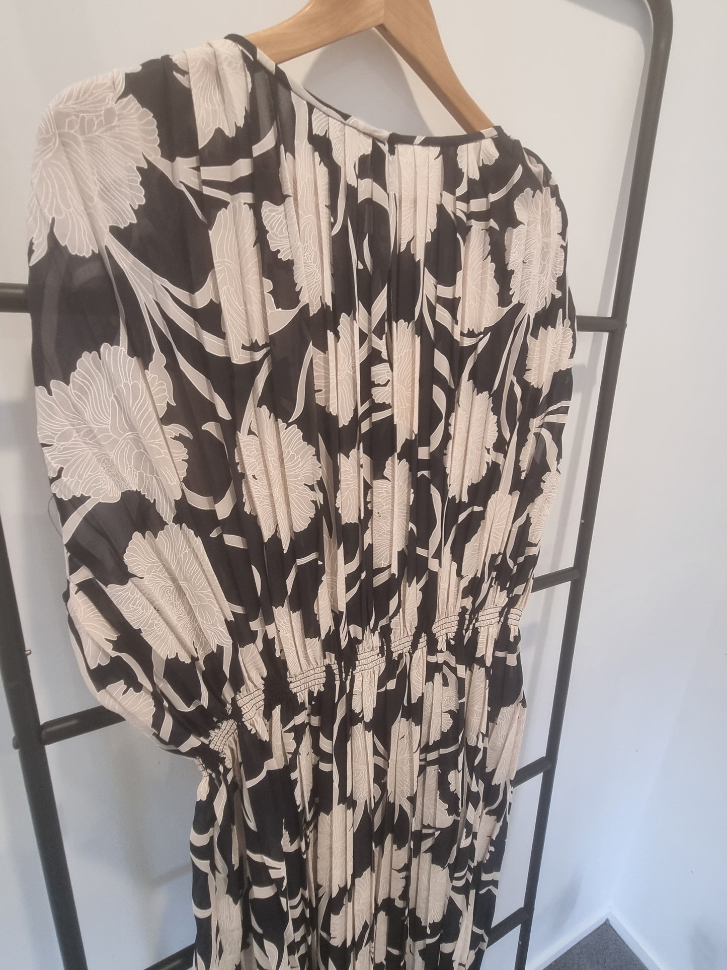 Witchery Dress - Size 14