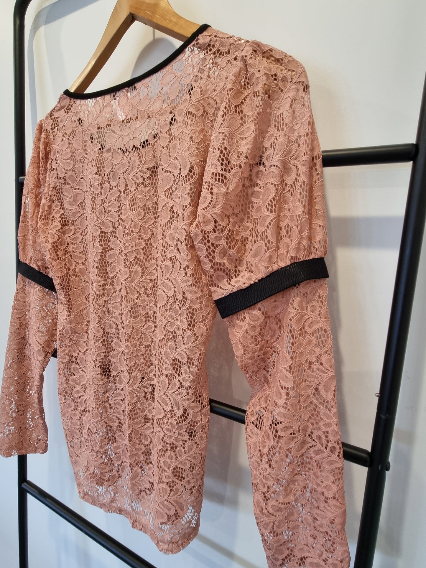 Anyone's Daughter Top - Size 8