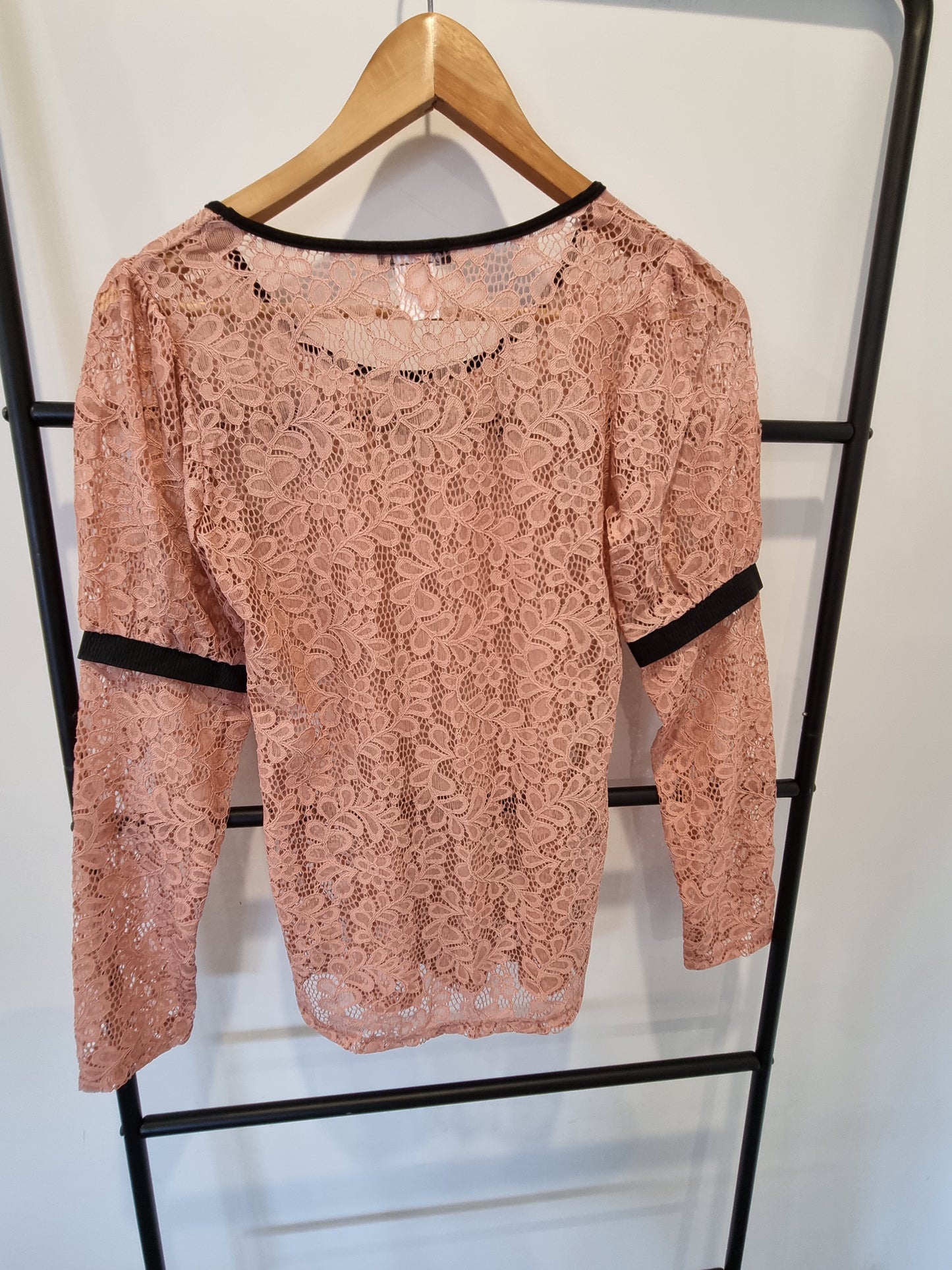 Anyone's Daughter Top - Size 8