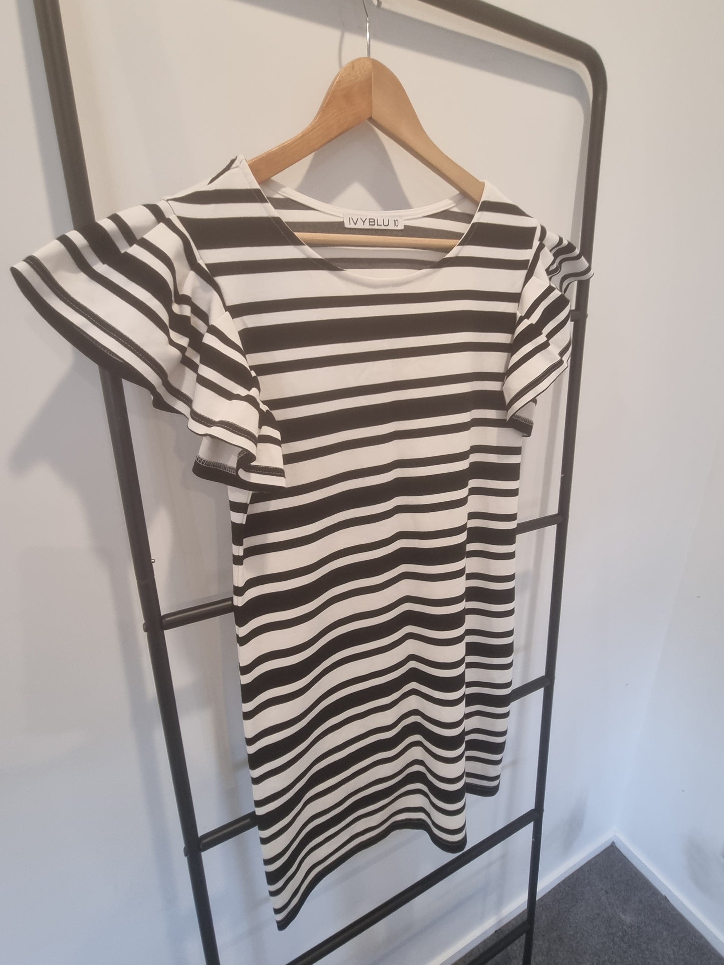 IvyBlu Dress - Size 10