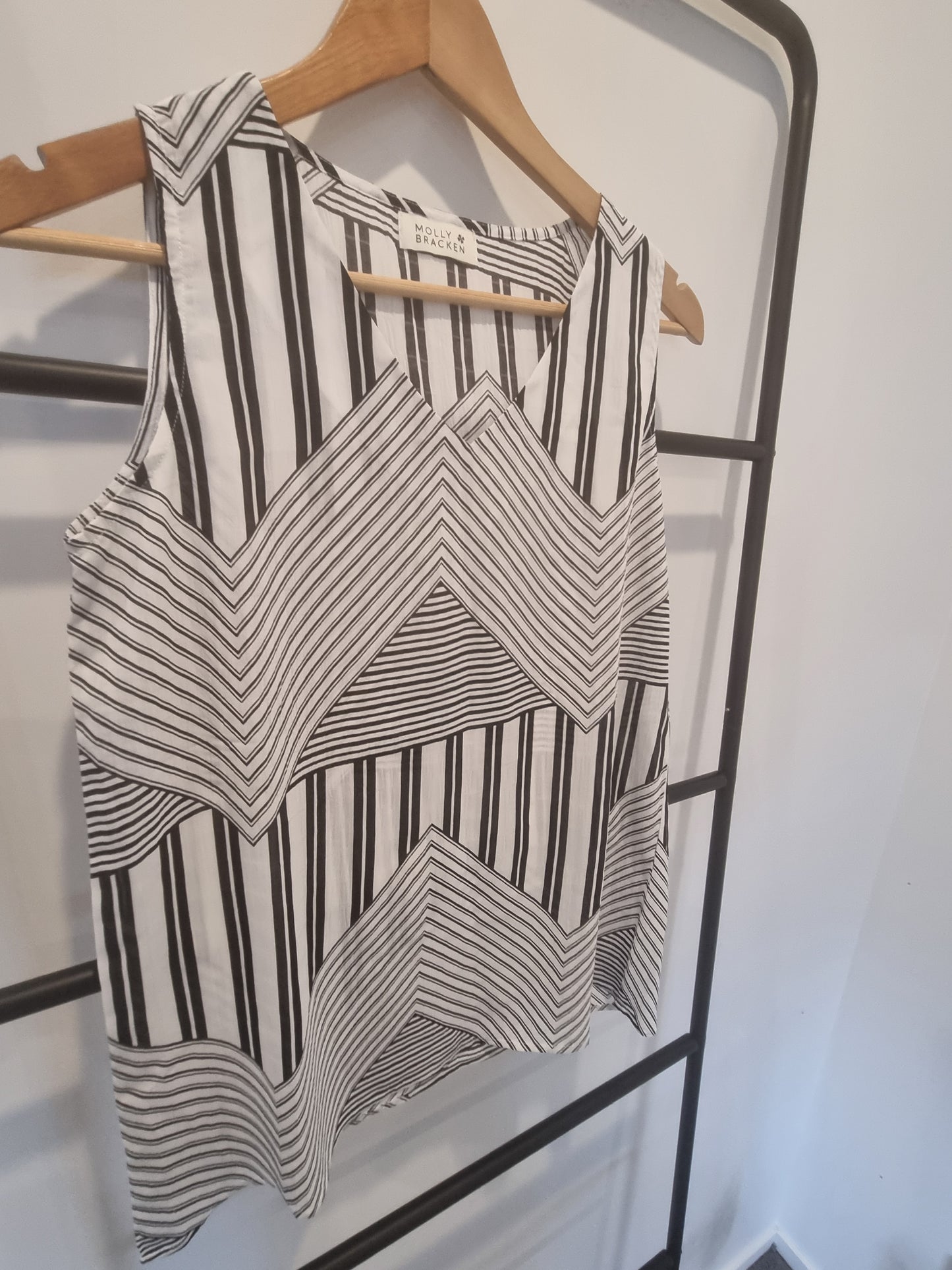 Molly Bracken Sleeveless Top - Size 10