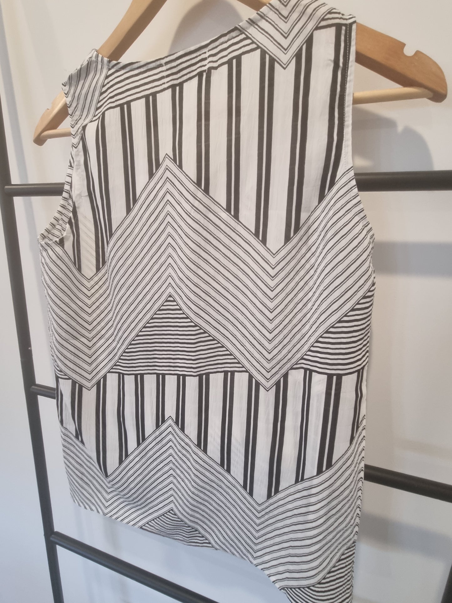 Molly Bracken Sleeveless Top - Size 10