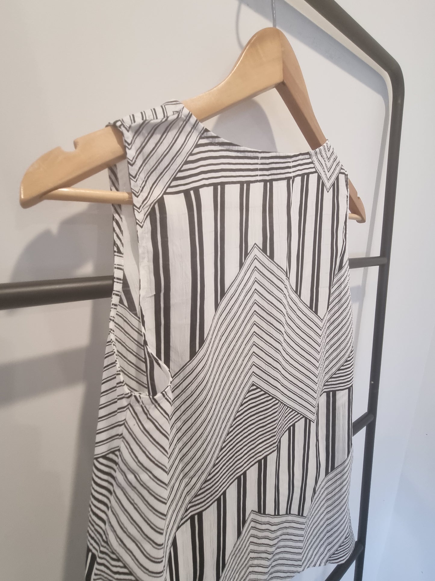 Molly Bracken Sleeveless Top - Size 10