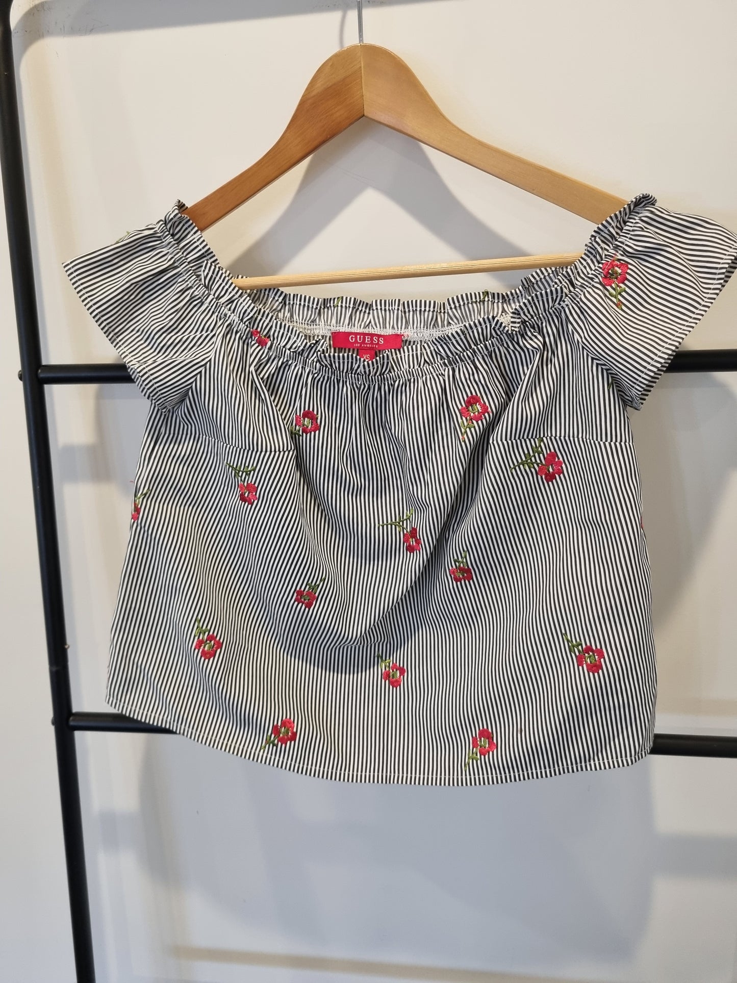 Guess Top - Size XS