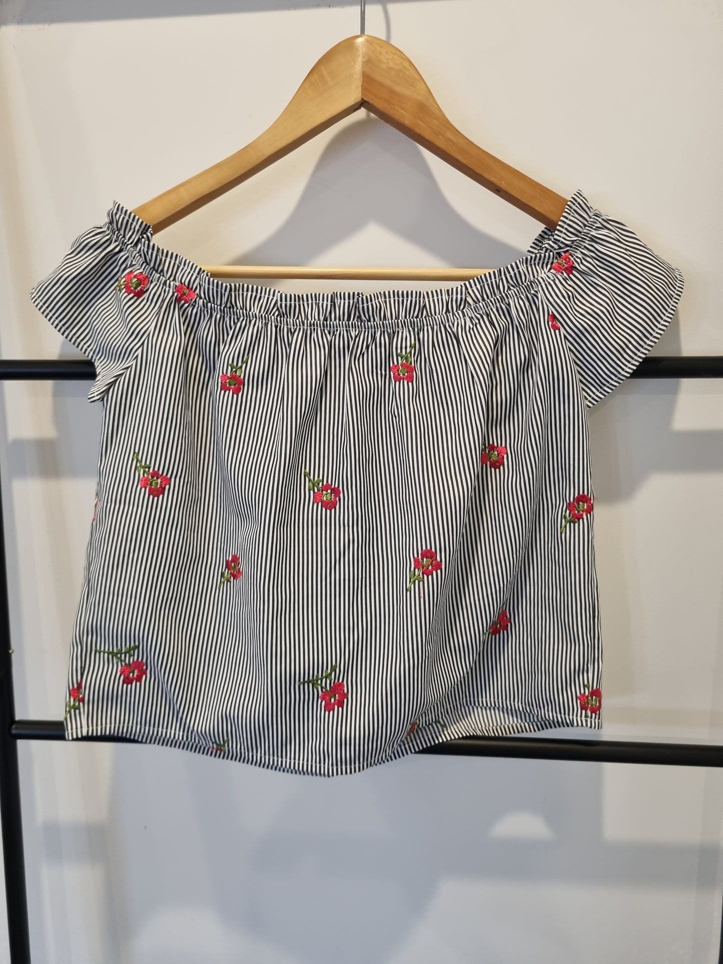 Guess Top - Size XS