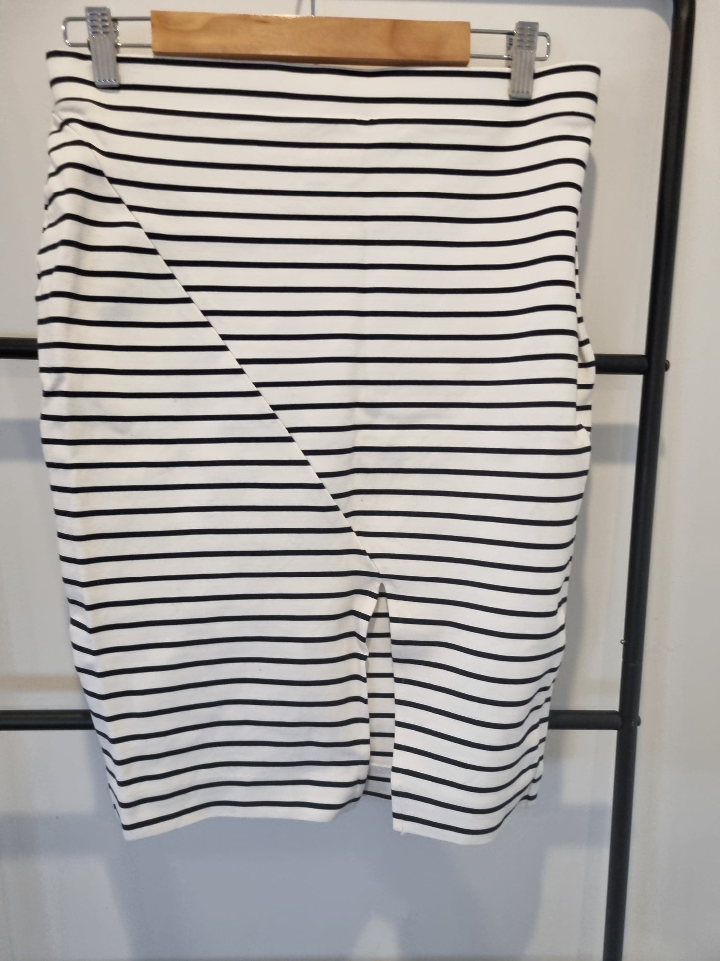 Witchery Skirt - Size 12