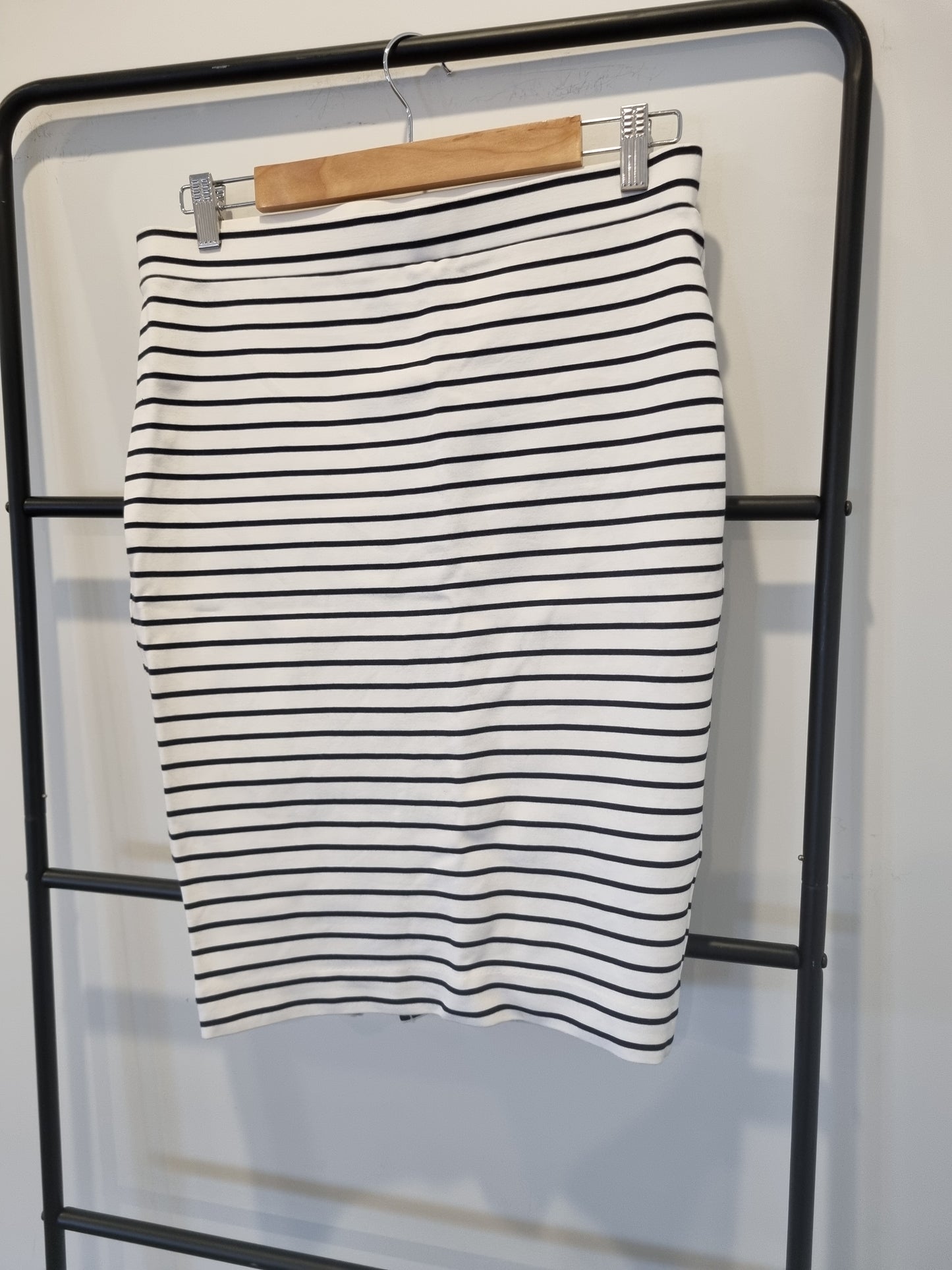 Witchery Skirt - Size 12
