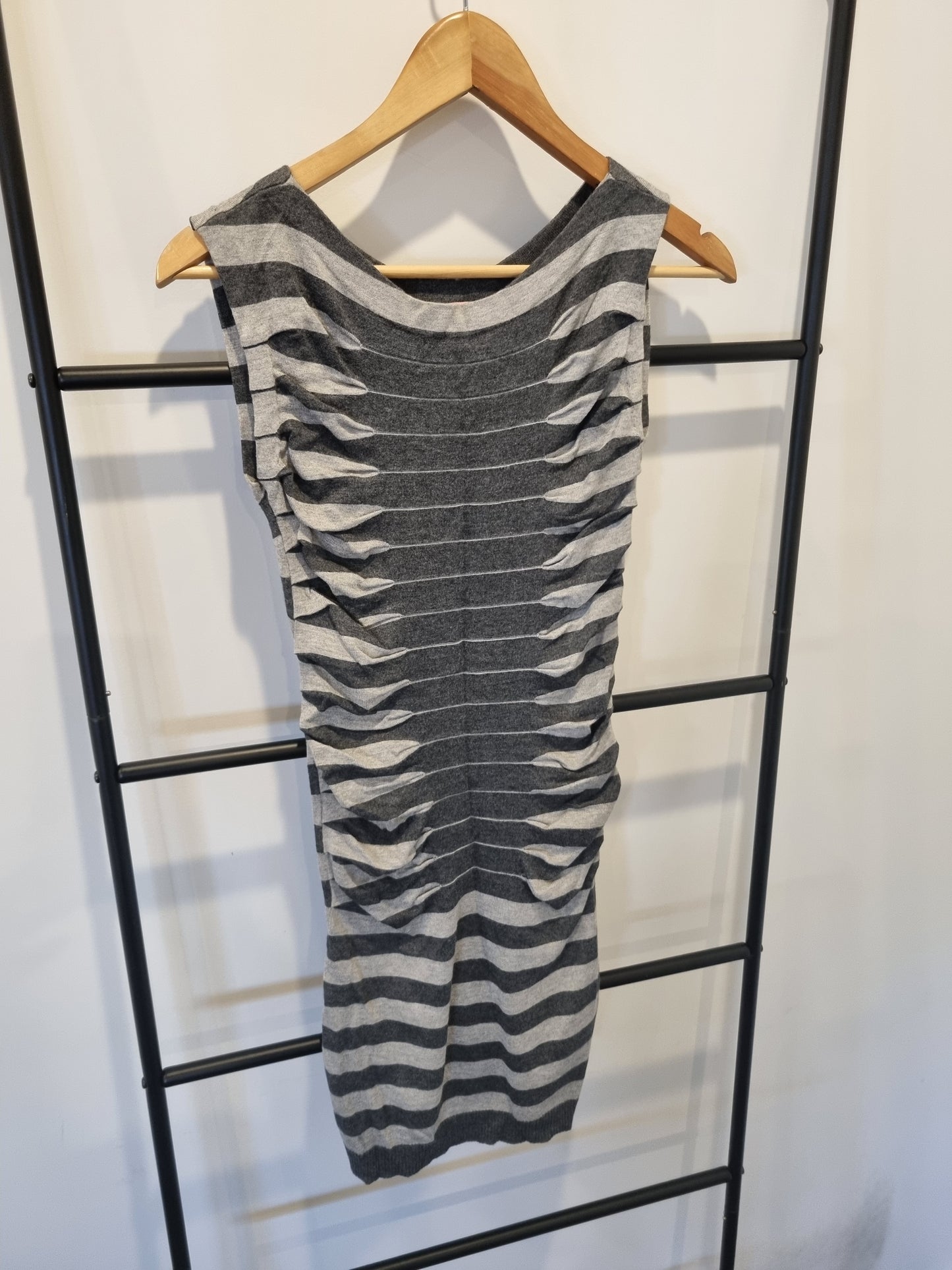 Ted Baker Sleeveless Dress - Size 1 (8)