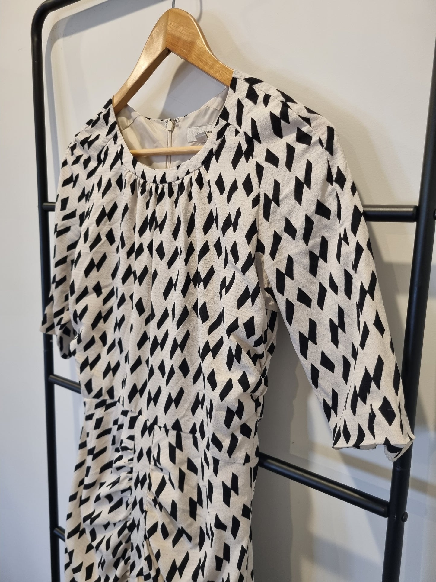 Country Road Shortsleeve Dress - Size 8