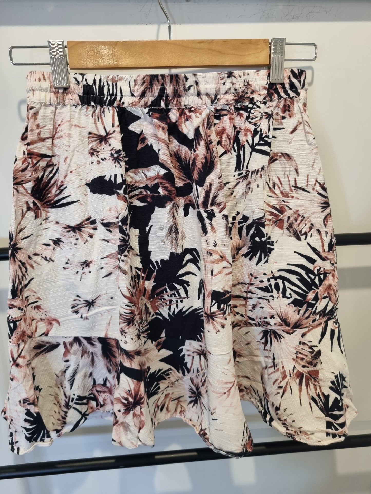 Decjuba Linen skirt - Size 10
