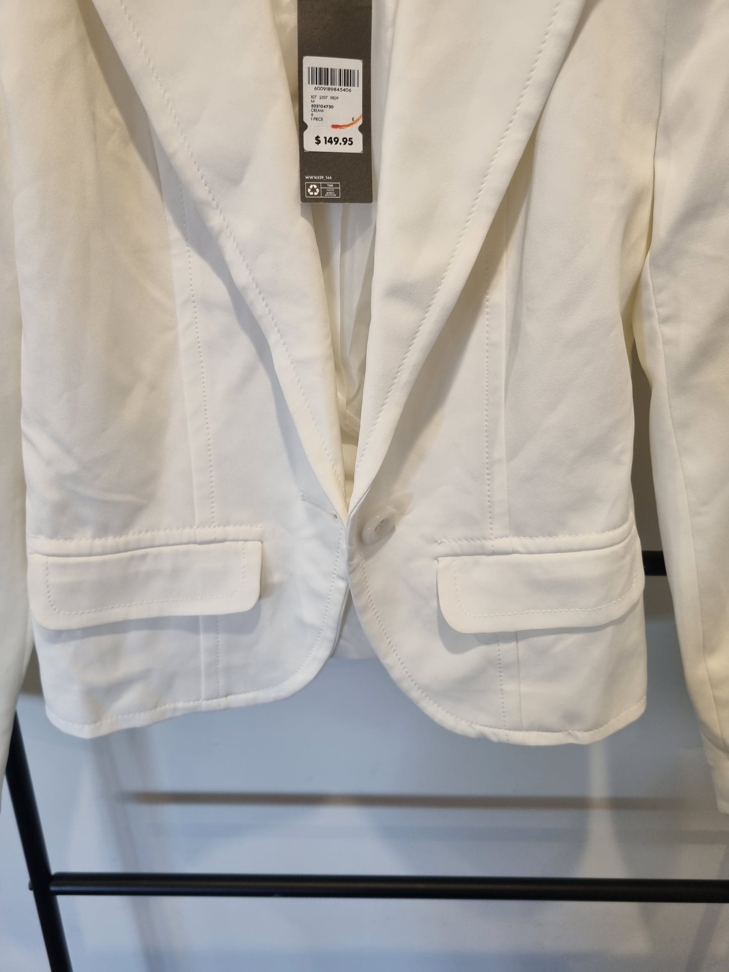 Studio W Cropped Blazer: Size 6 (BNWT)