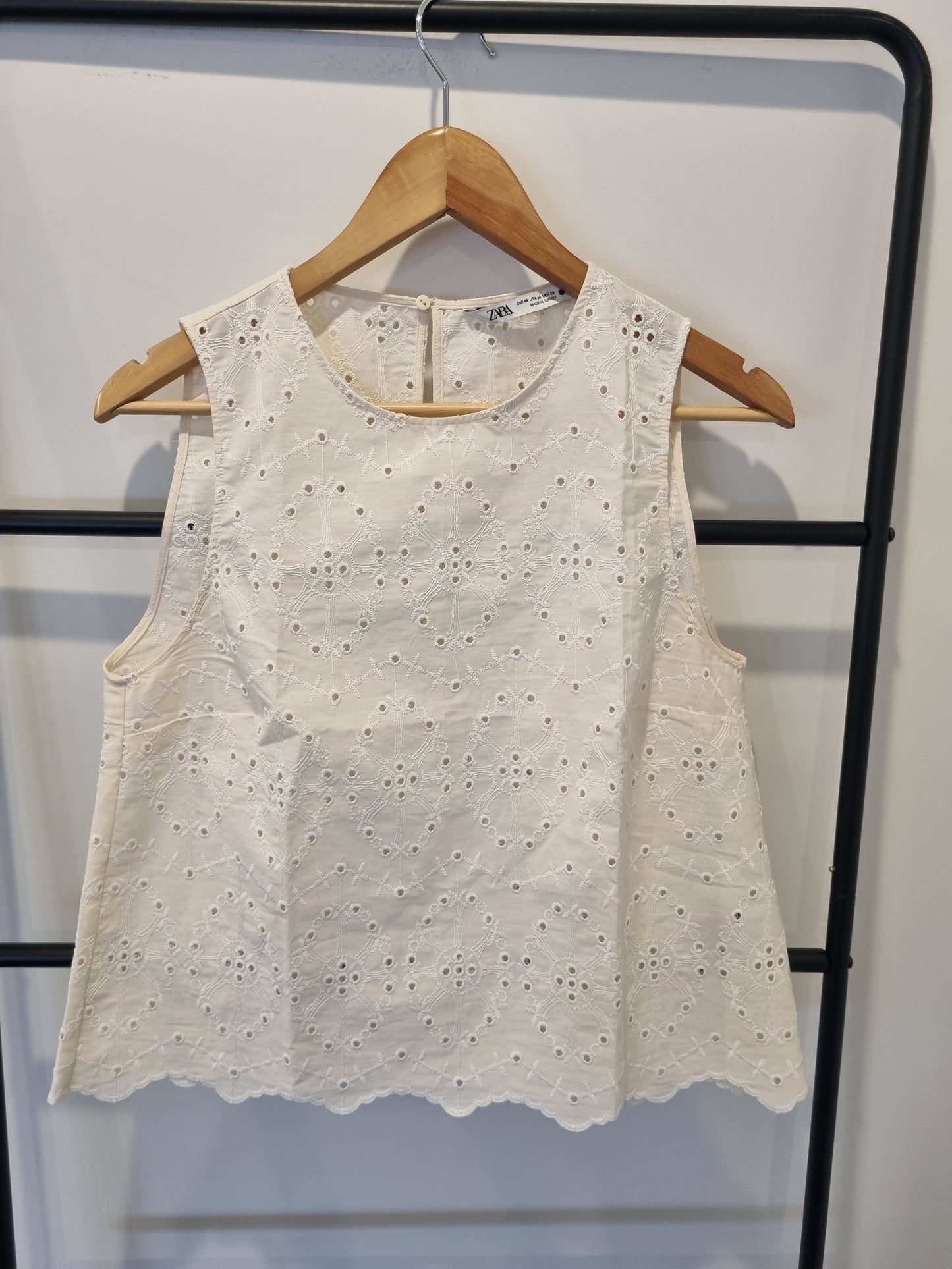 Zara Sleeveless Broderie Top - Size M