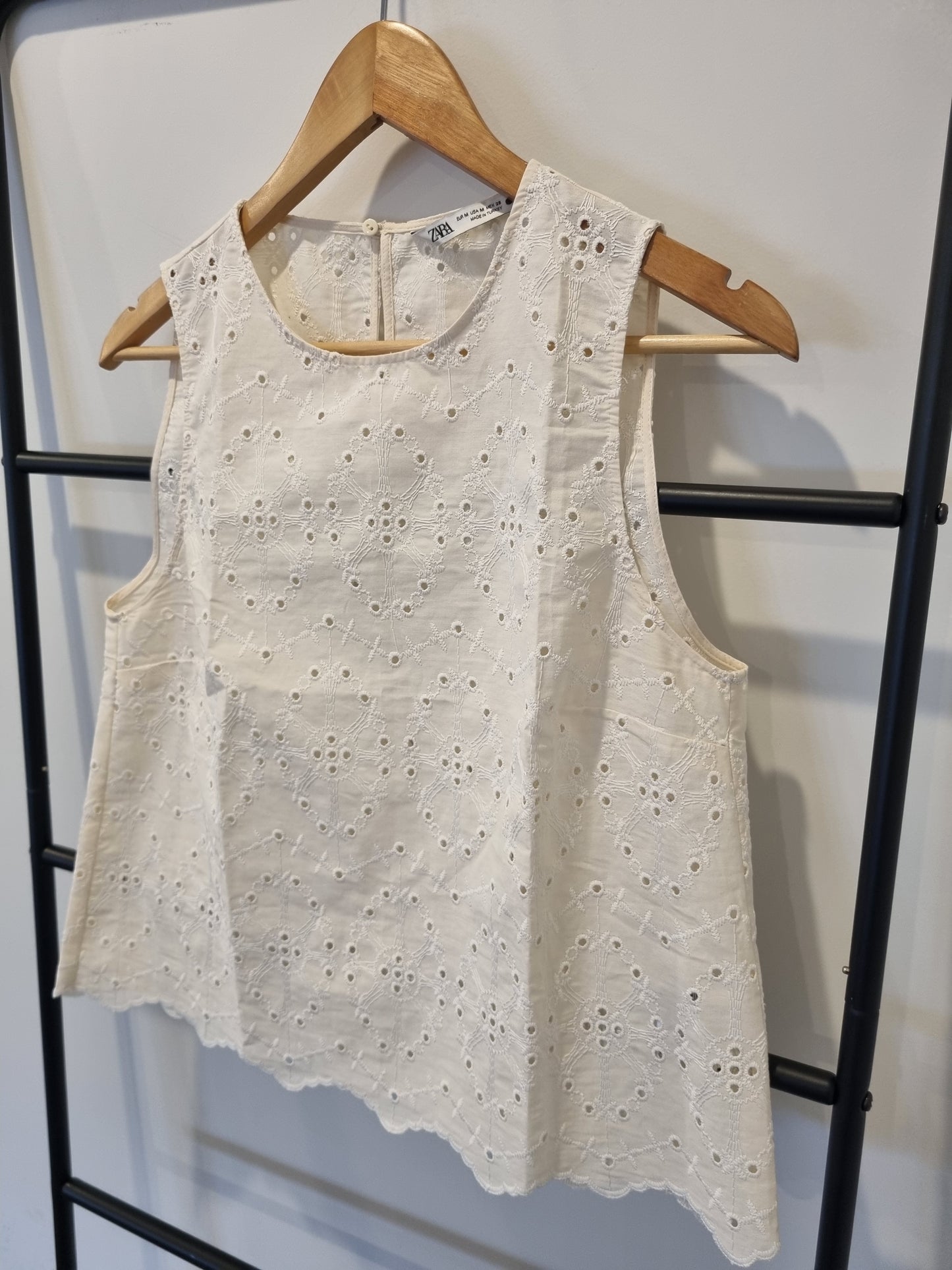 Zara Sleeveless Broderie Top - Size M