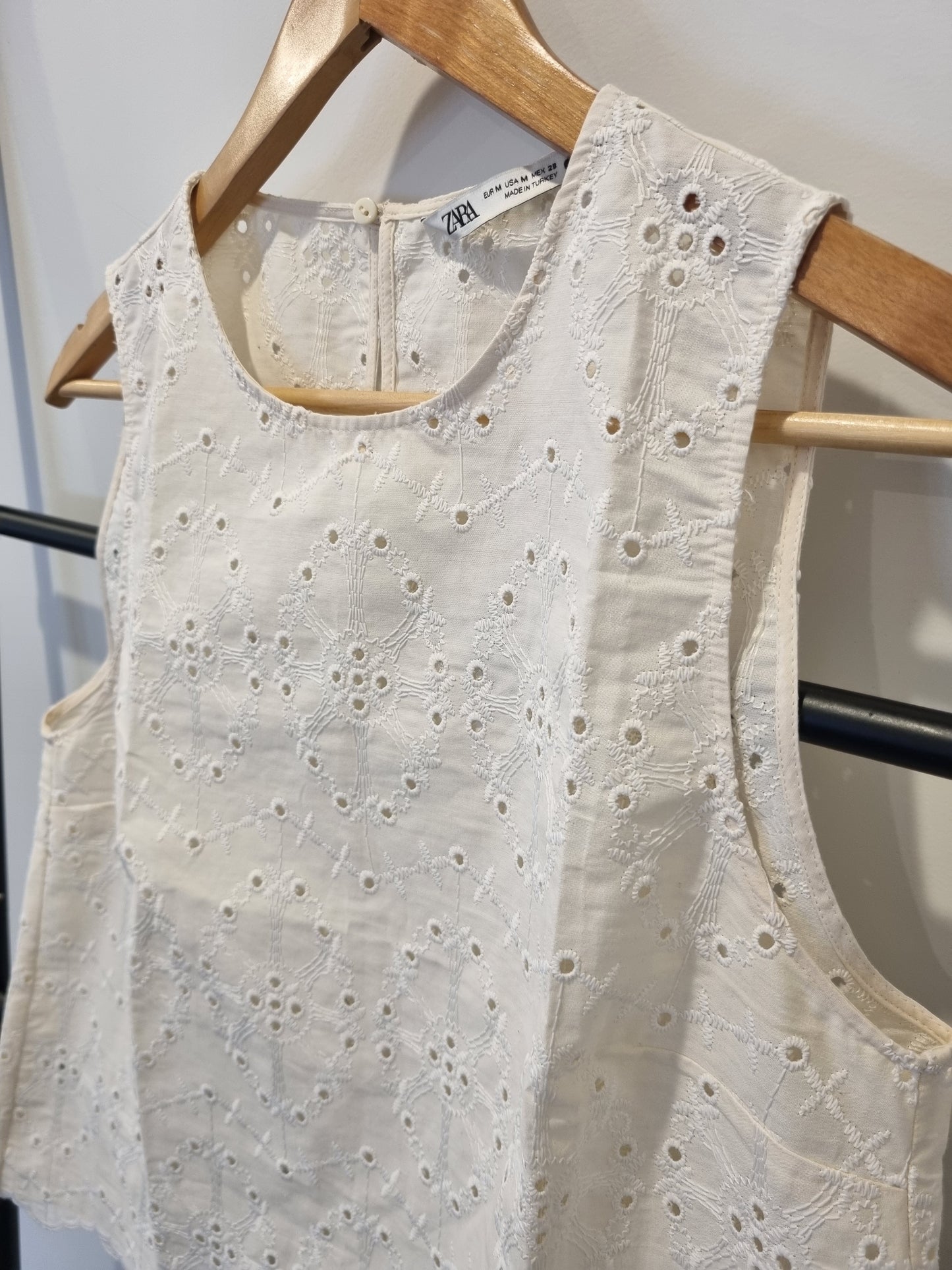 Zara Sleeveless Broderie Top - Size M