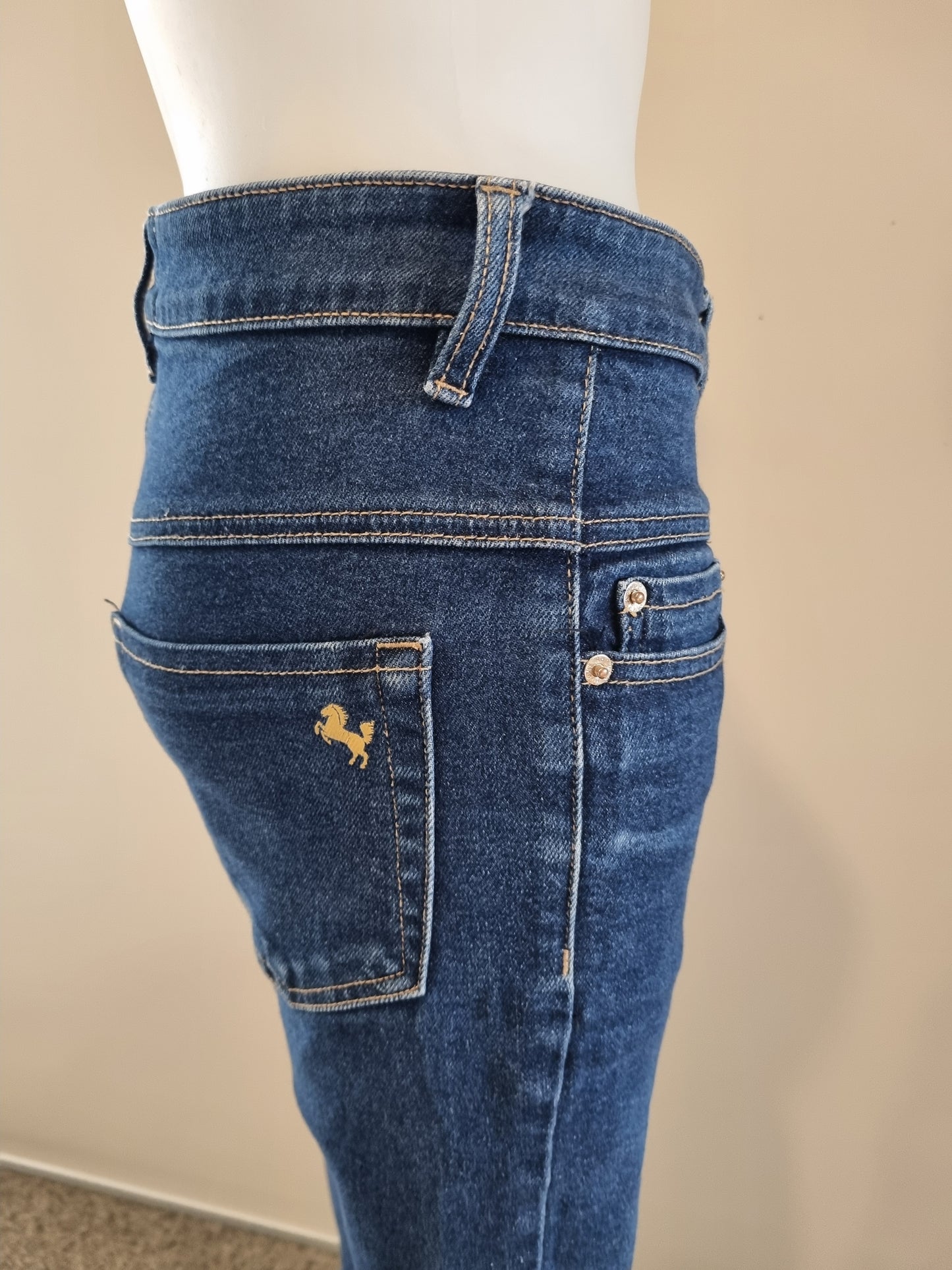 Andrea Moore (I AM) Straight Leg Jeans - Size 8