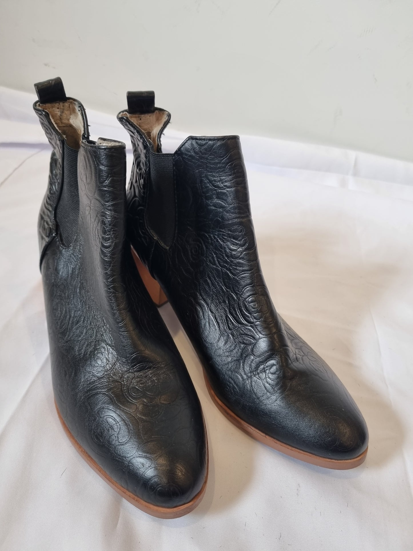 Chaos & Harmony Boots - Size 38