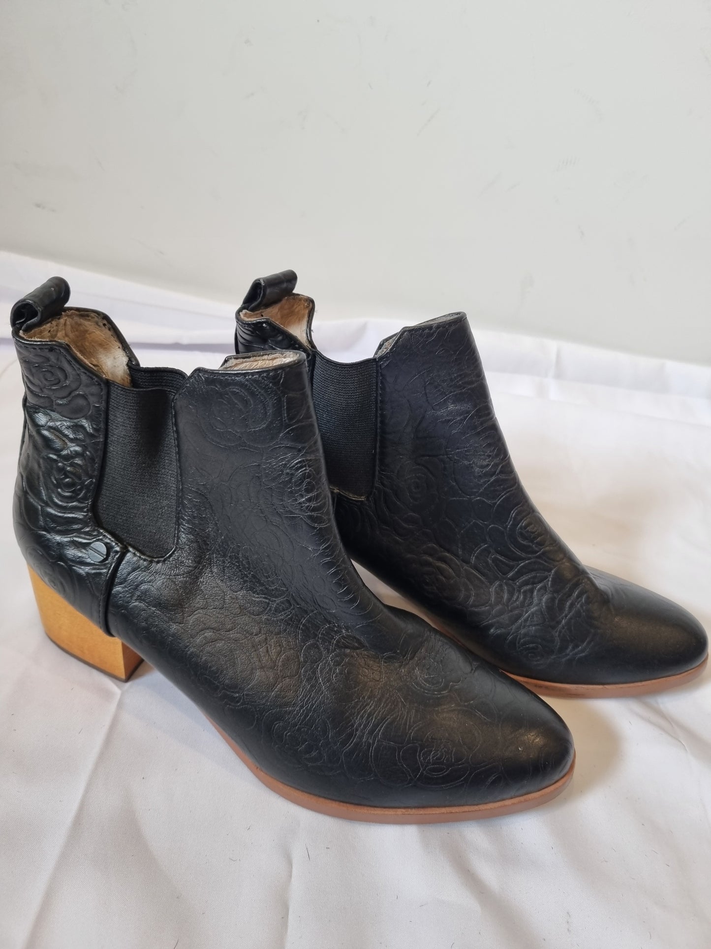 Chaos & Harmony Boots - Size 38