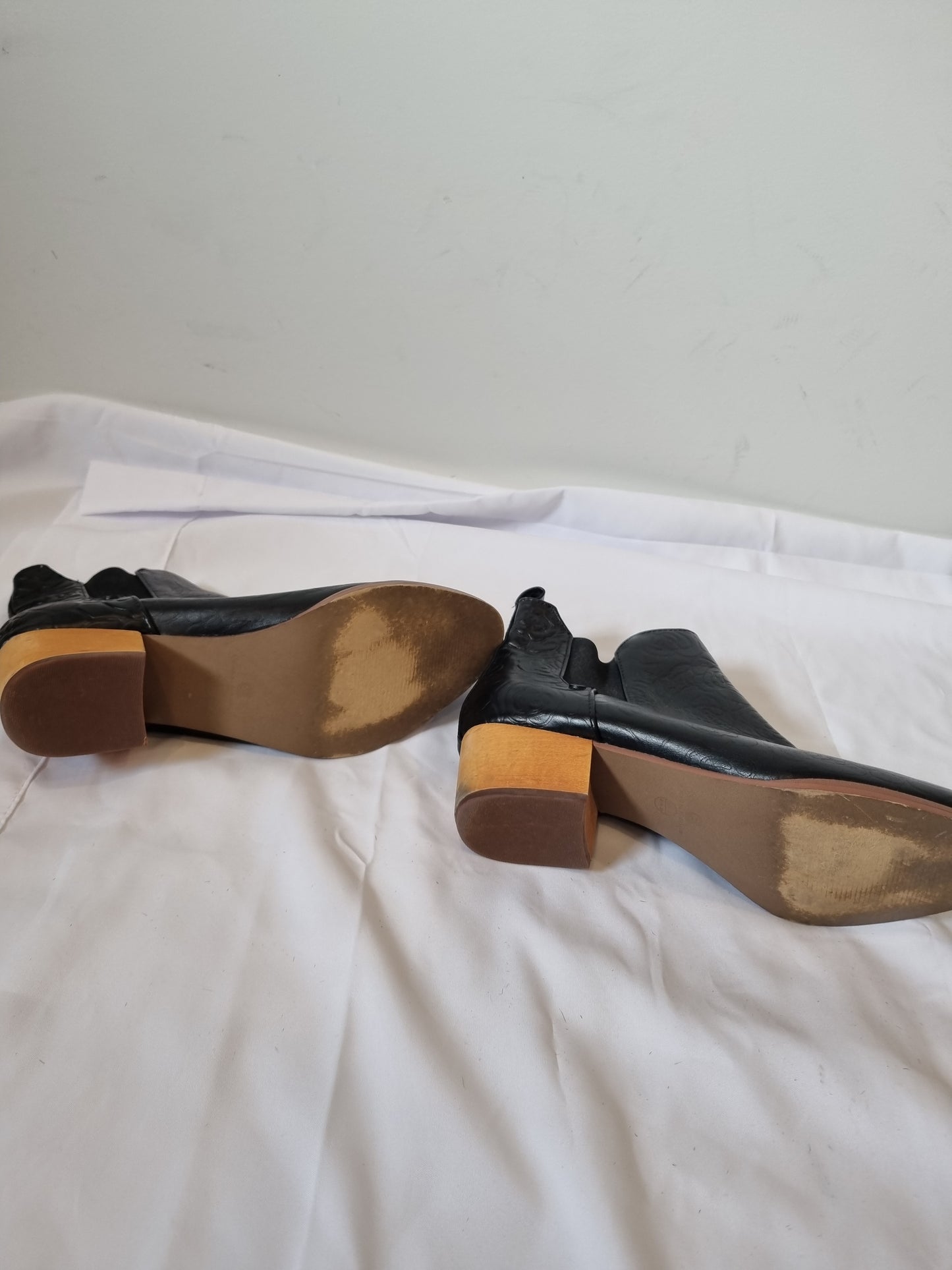 Chaos & Harmony Boots - Size 38