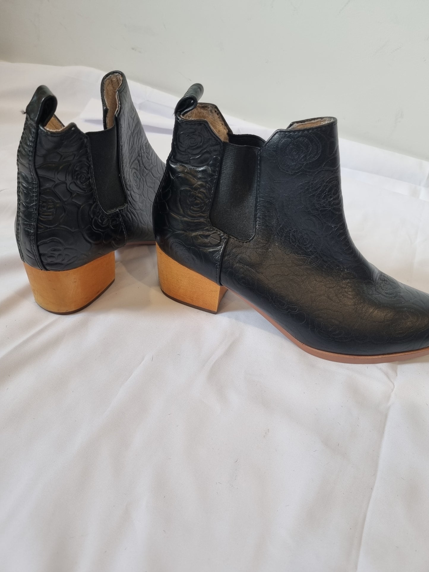 Chaos & Harmony Boots - Size 38
