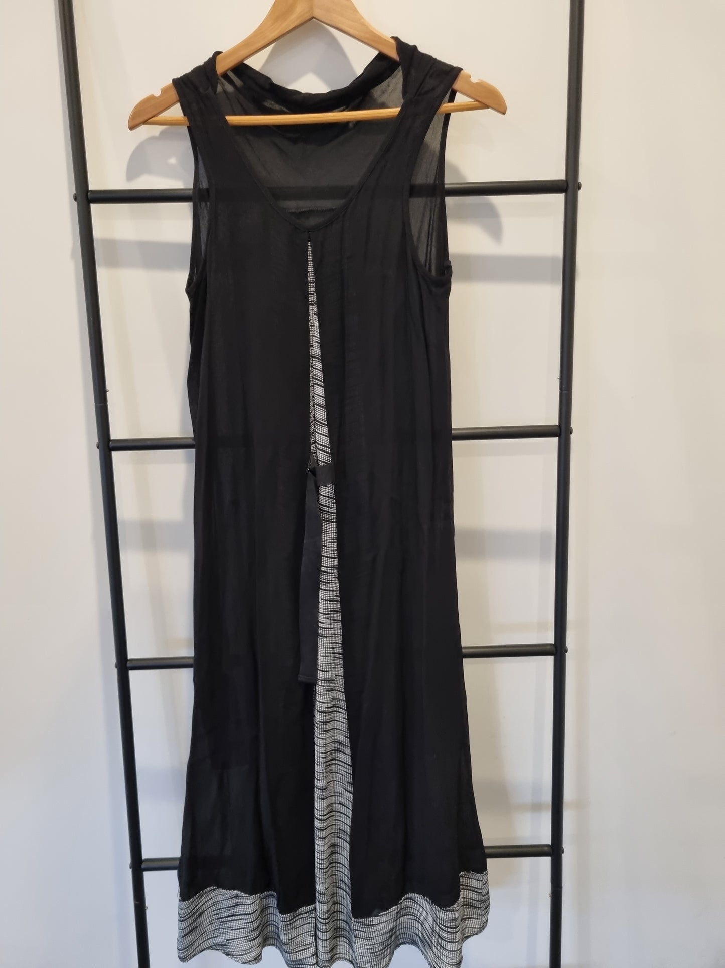NYNE Dress - Size 10/12
