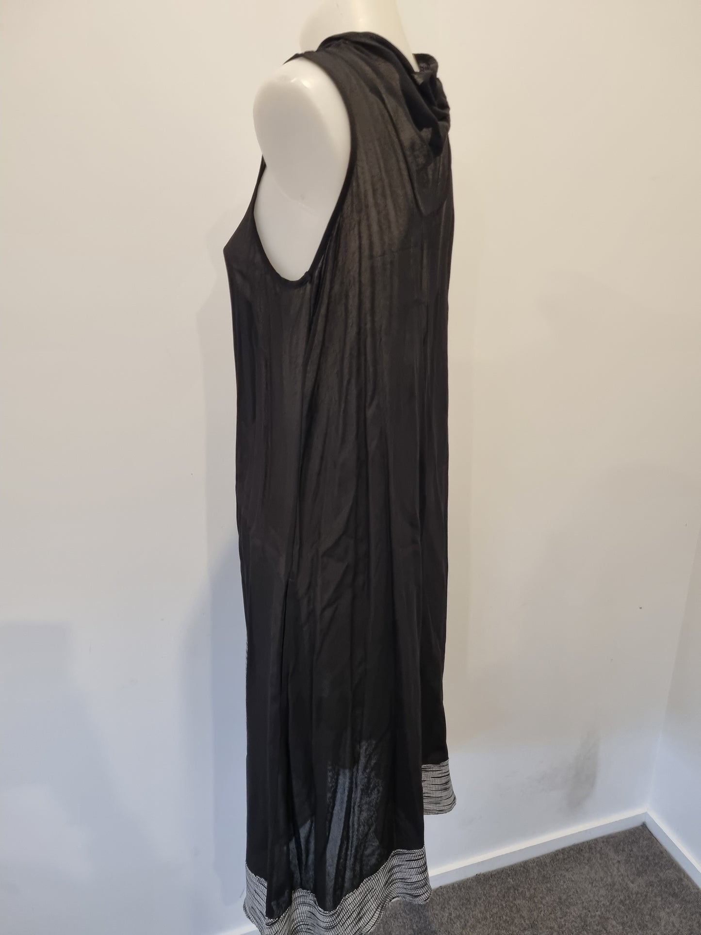 NYNE Dress - Size 10/12