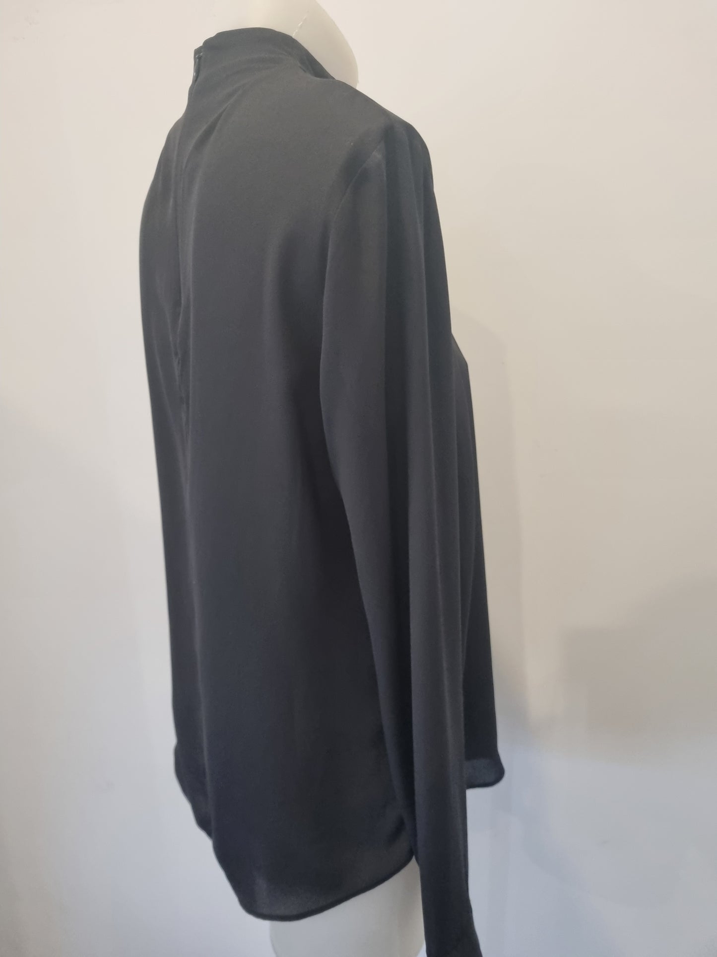 Decjuba Top - Size 8