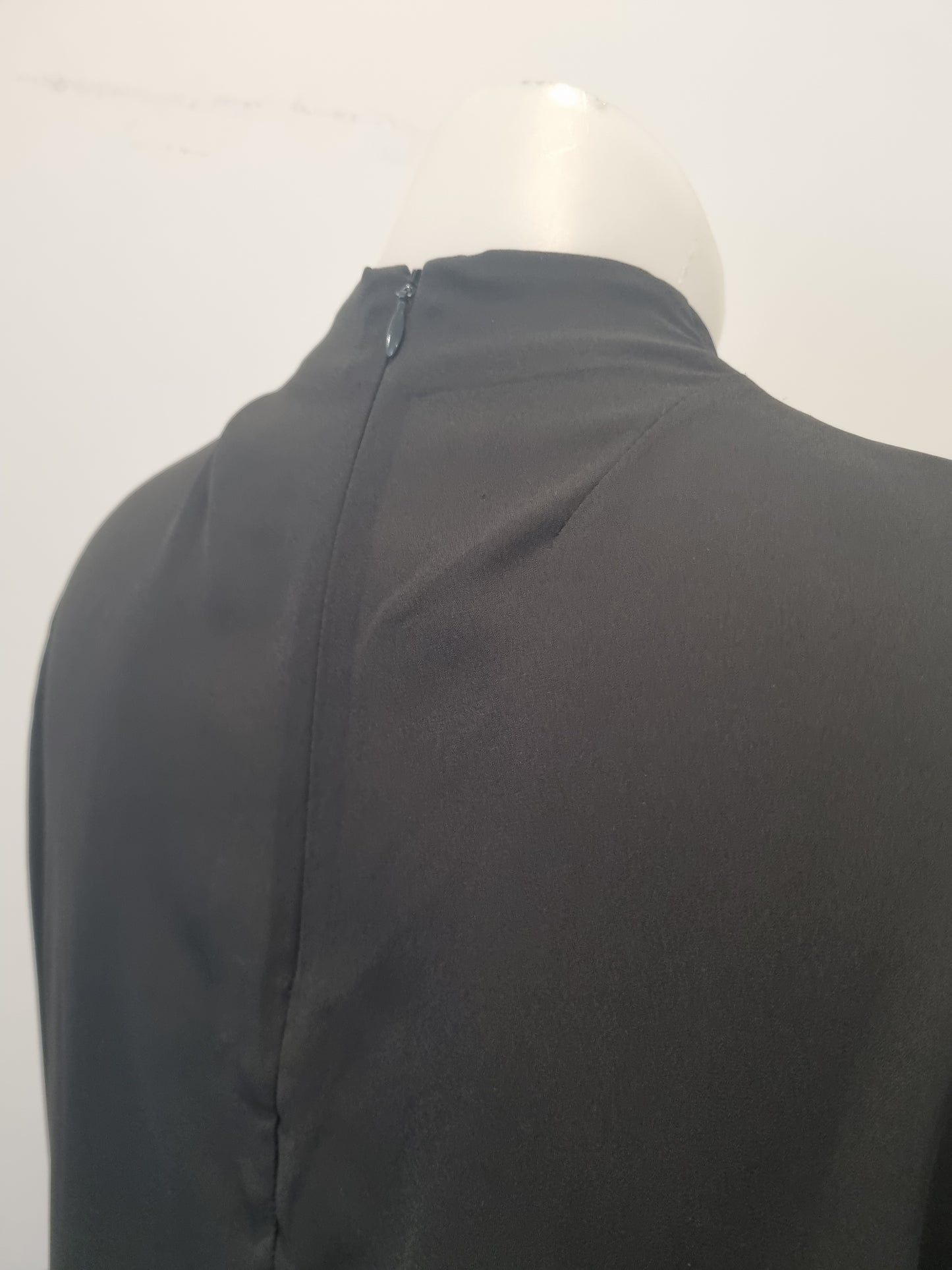 Decjuba Top - Size 8