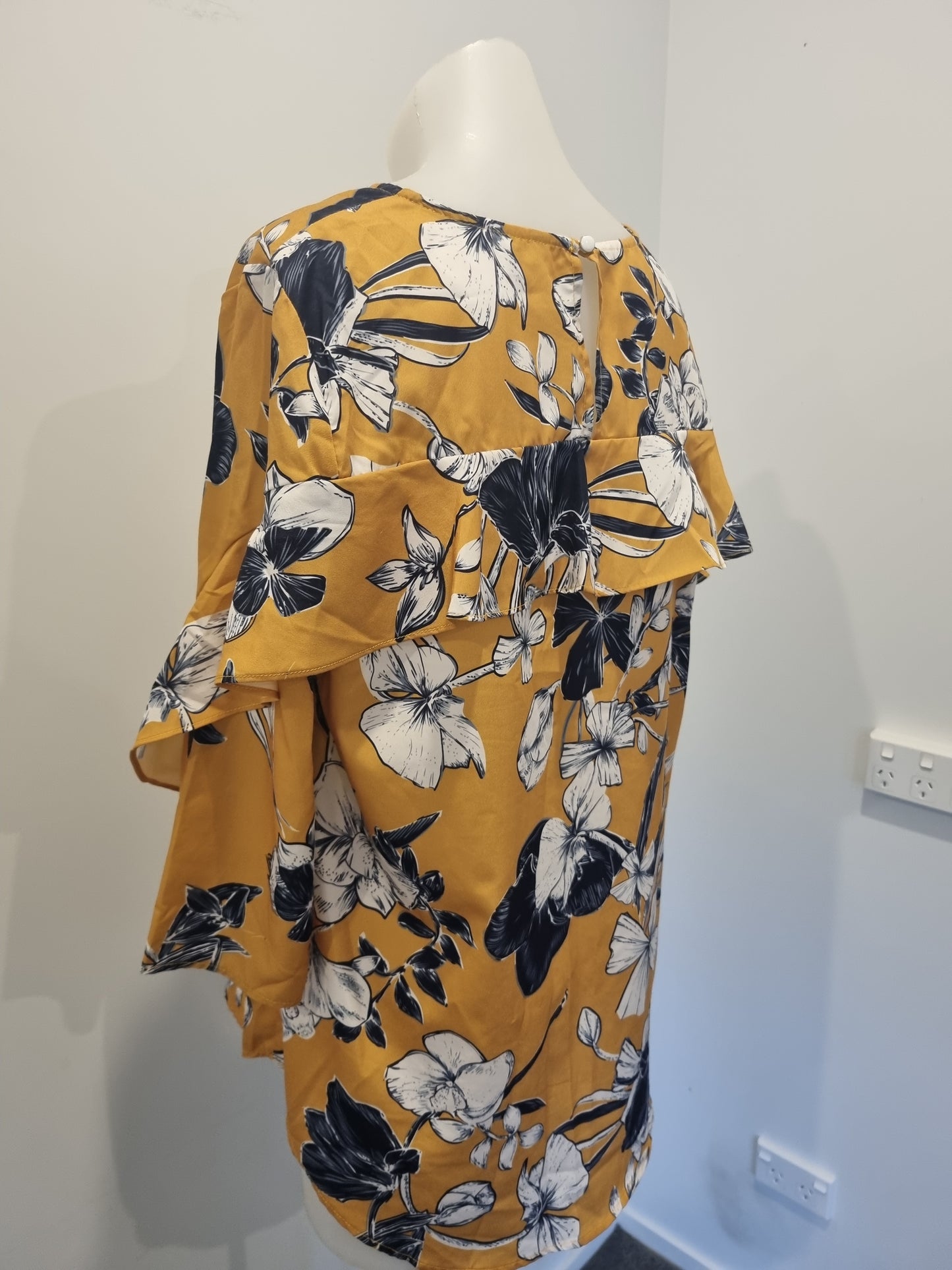Zafina Top - Size 12