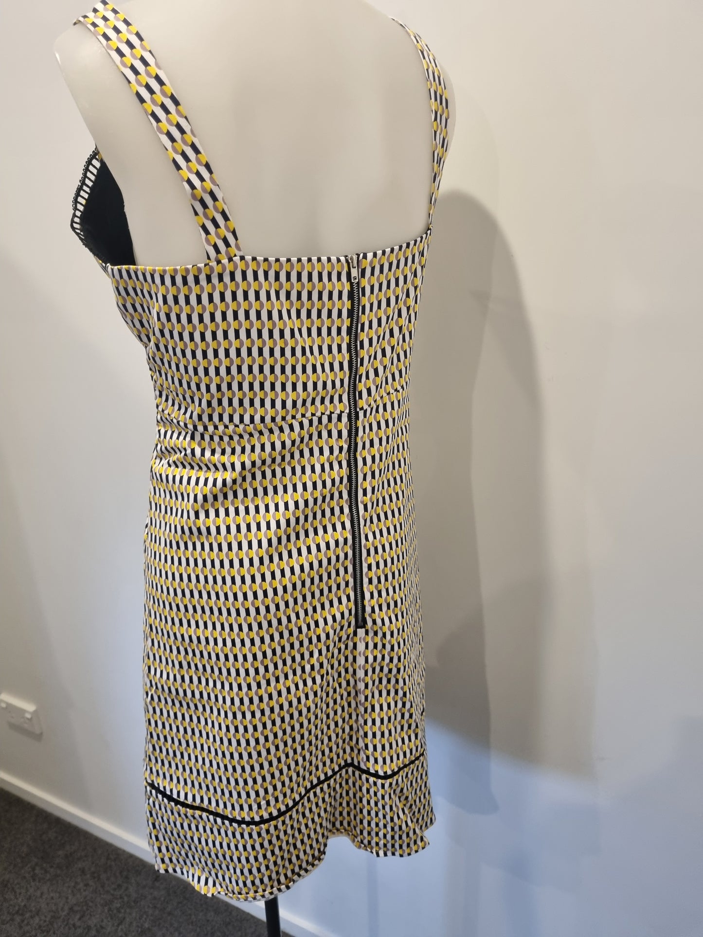 Gabby Isabella Dress - Size M (Size 14)