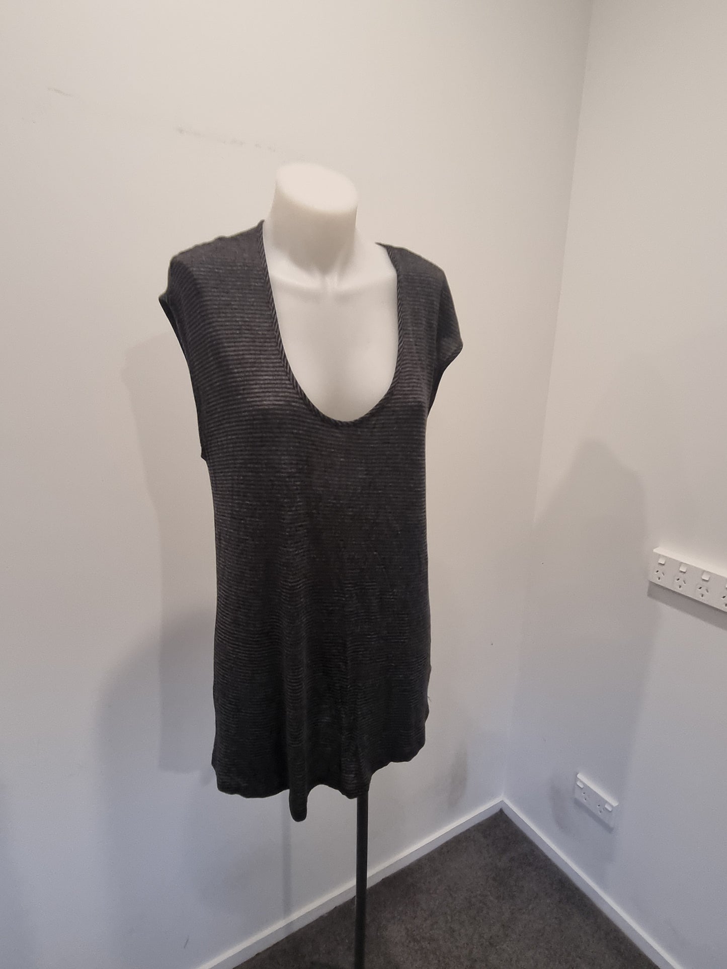 Metalicus Sleeveless Top - Size 12 (OS)