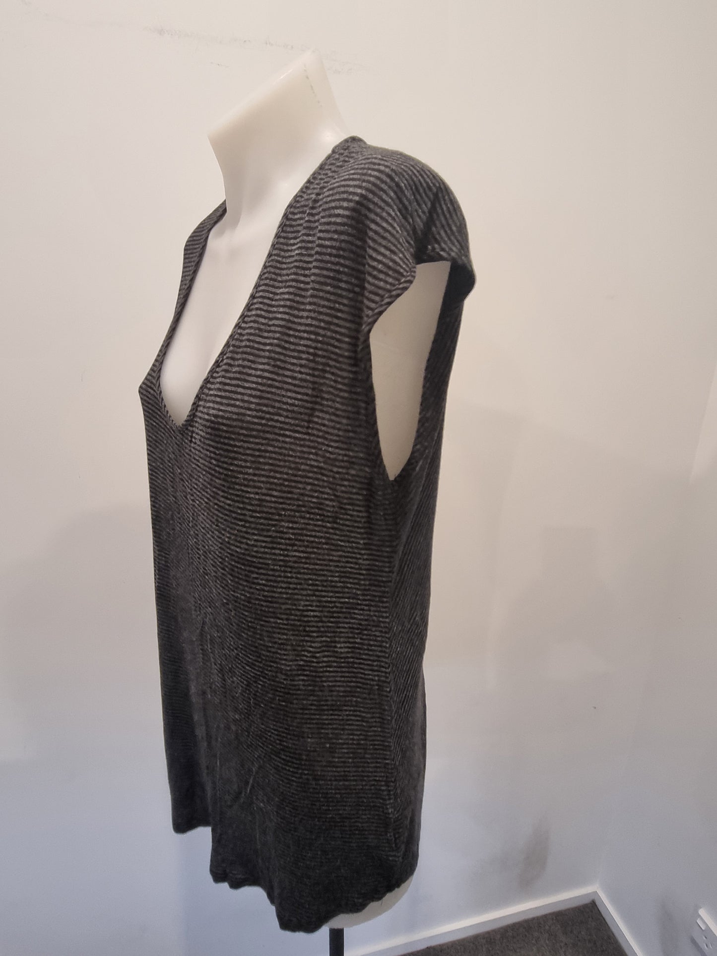 Metalicus Sleeveless Top - Size 12 (OS)