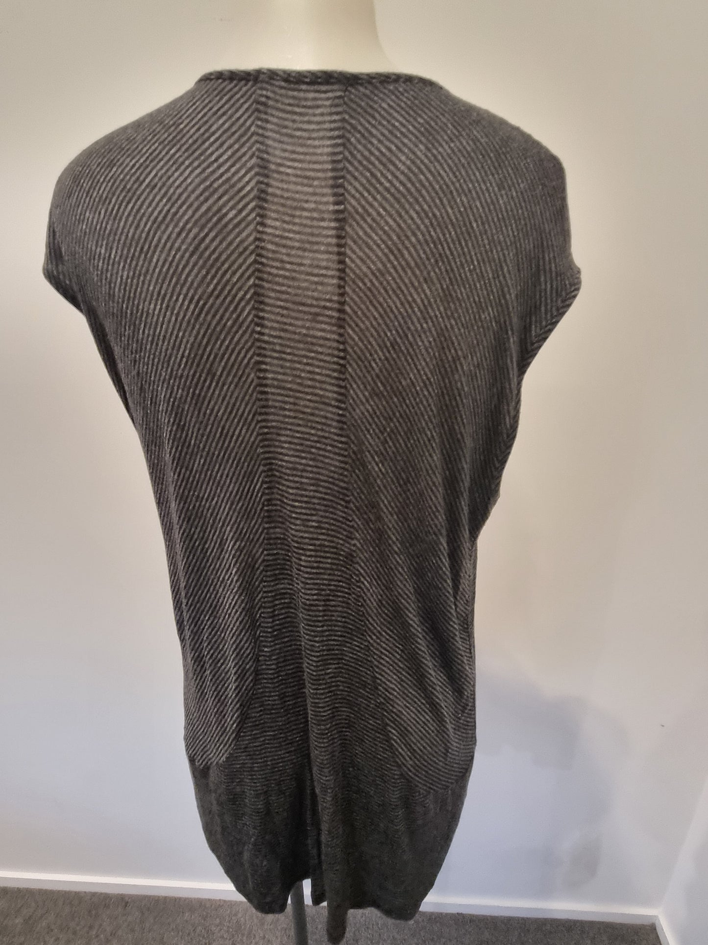 Metalicus Sleeveless Top - Size 12 (OS)