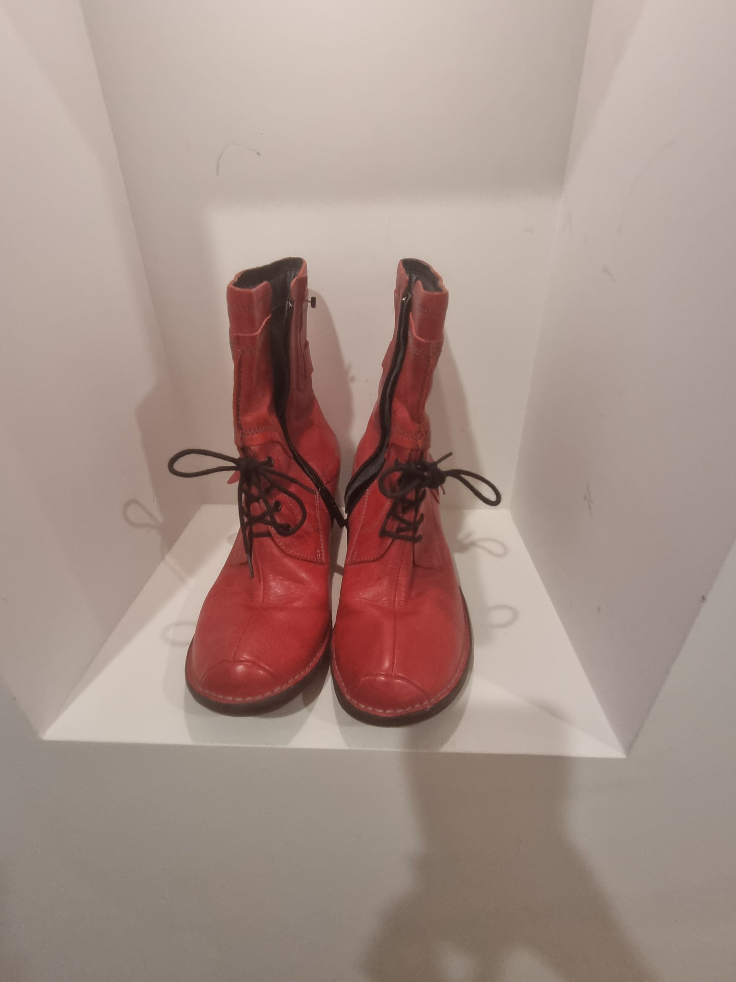 Softwaves Boots - Size 39