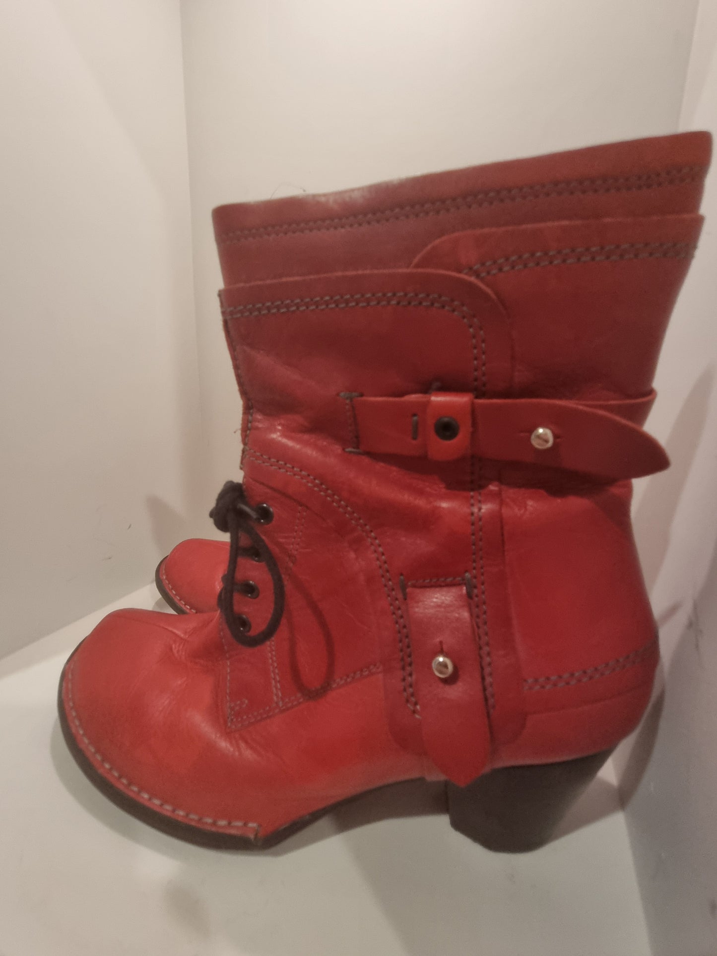 Softwaves Boots - Size 39