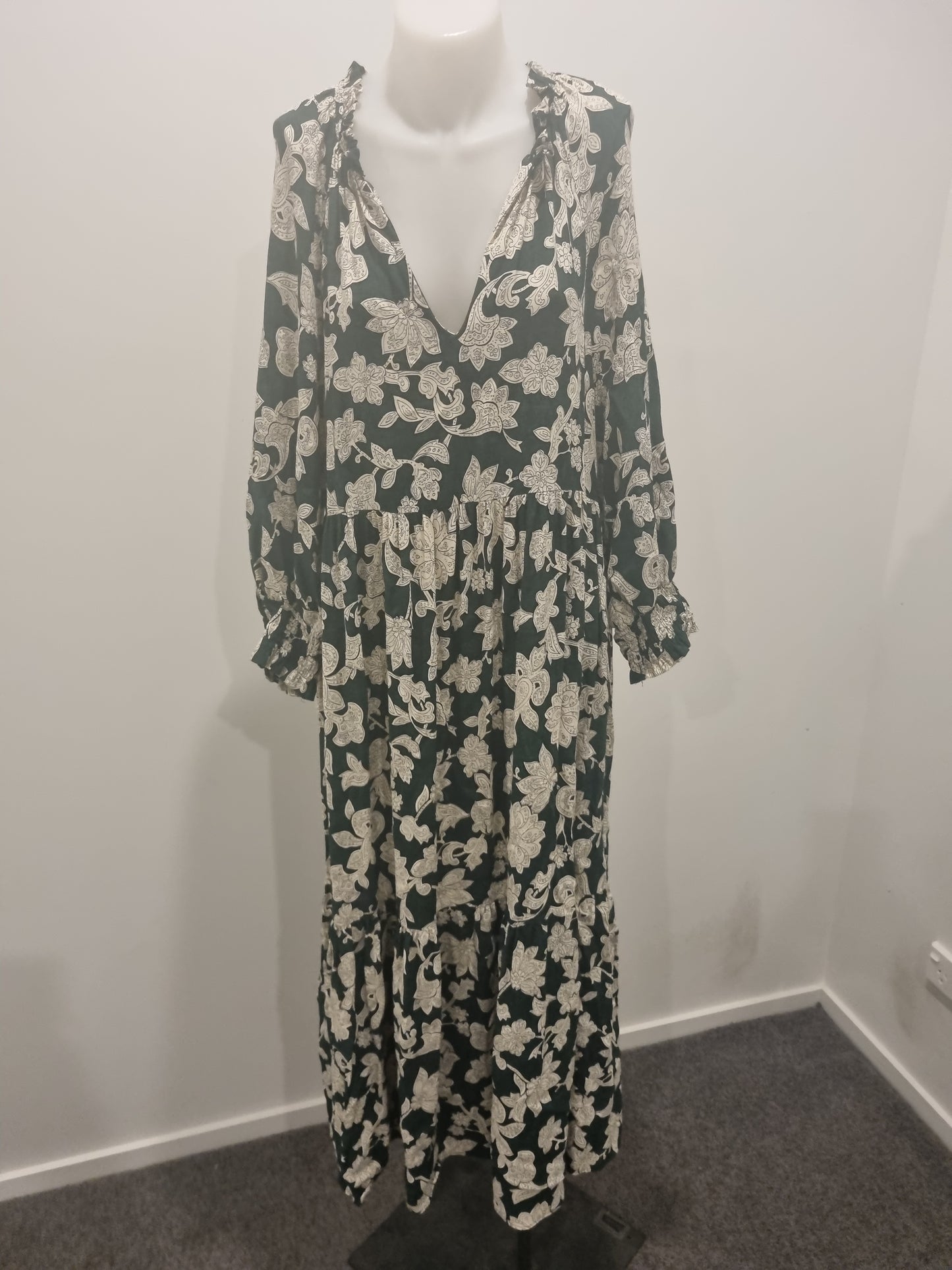 Zara Dress - Size L
