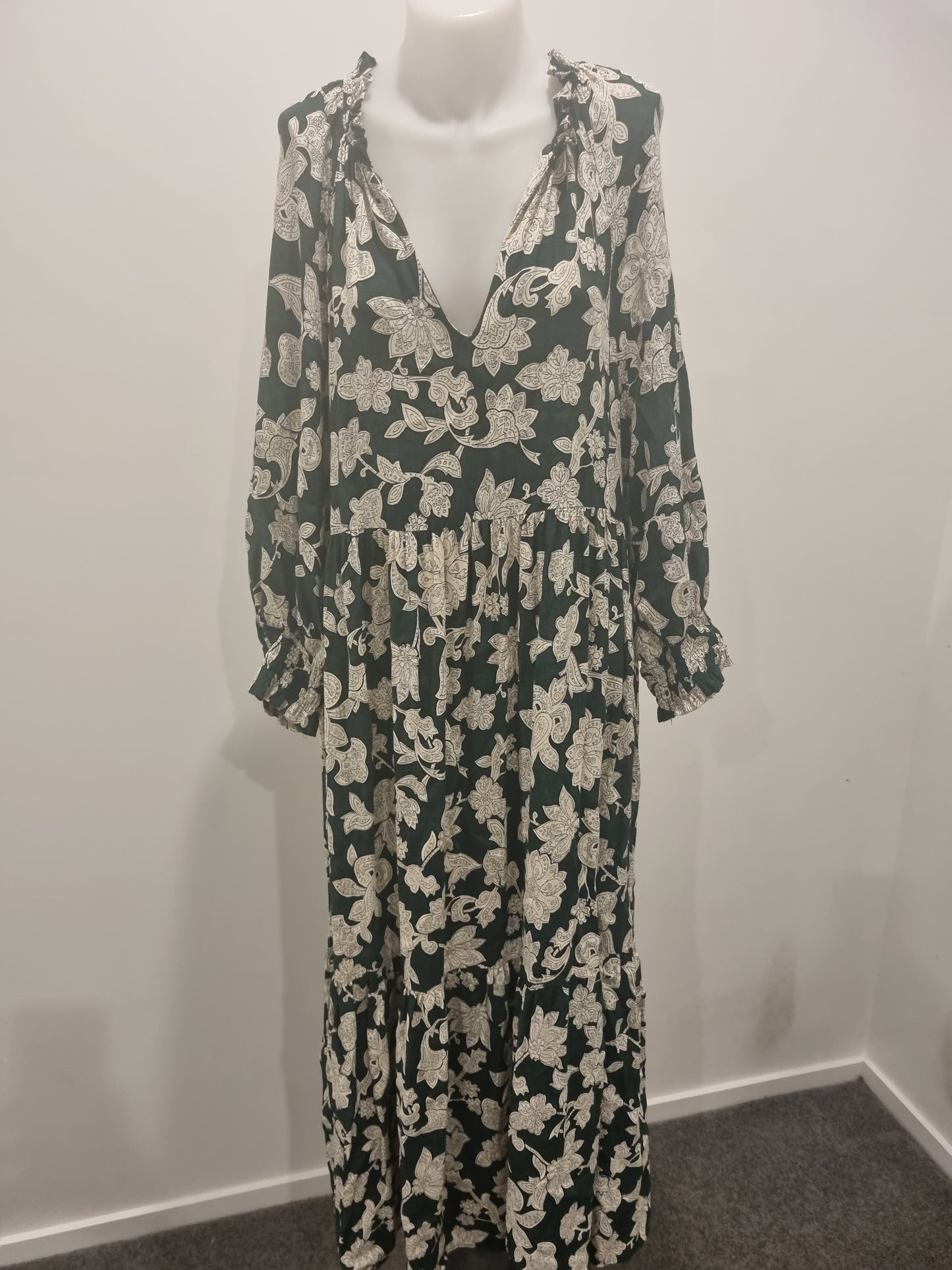 Zara Dress - Size L