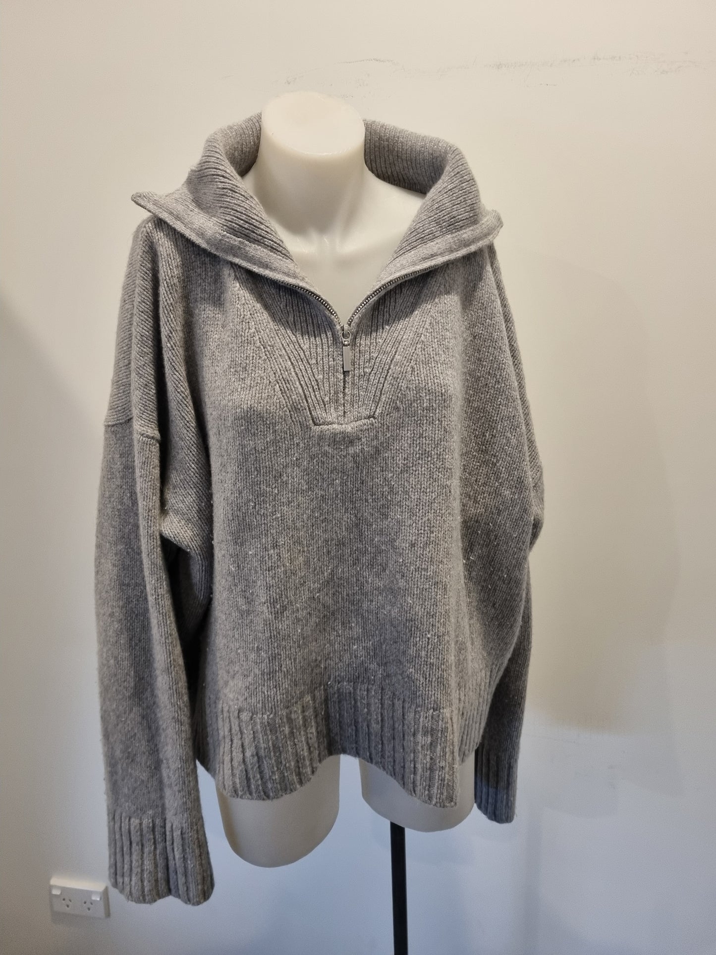 Witchery Wool Jumper - Size L
