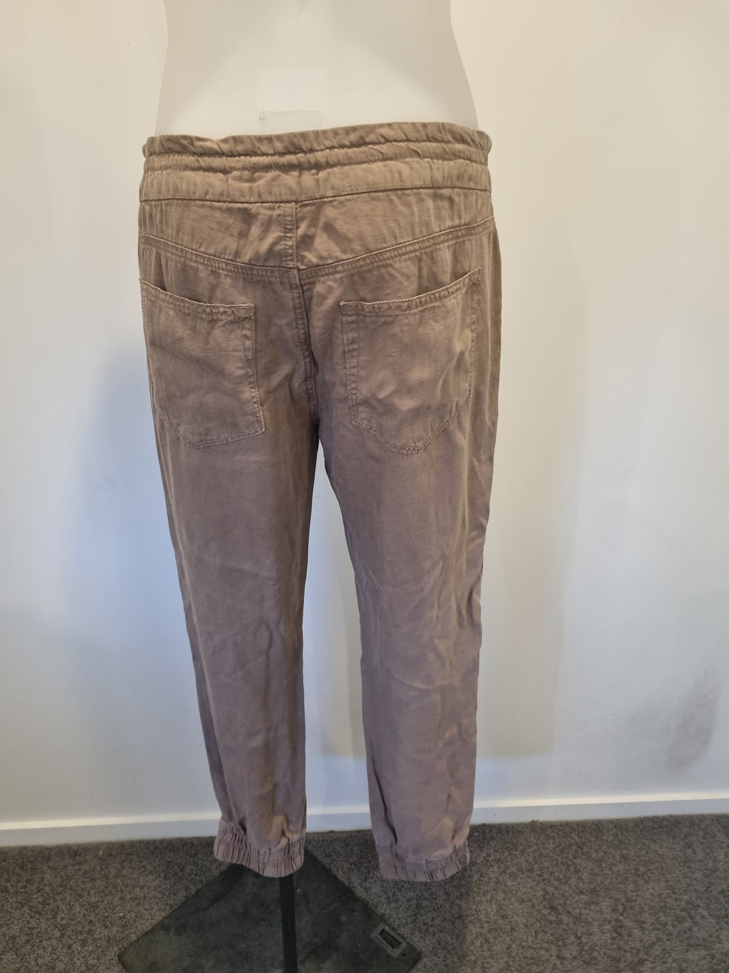 Paige Pants - Size 28 (10)