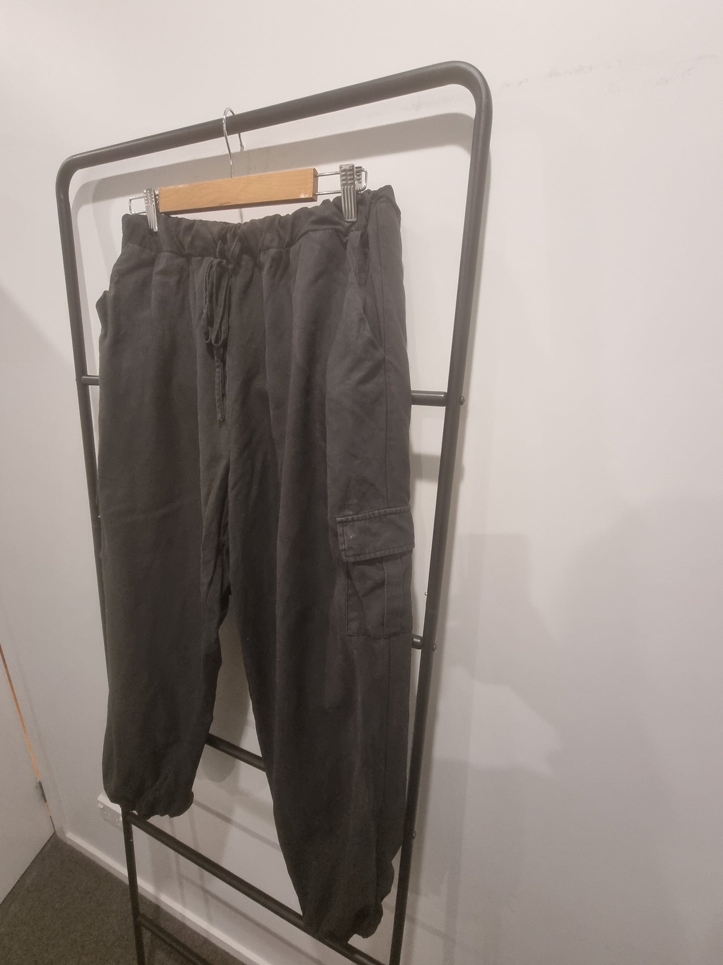 Pretty Basic Cargo Joggers - Size L