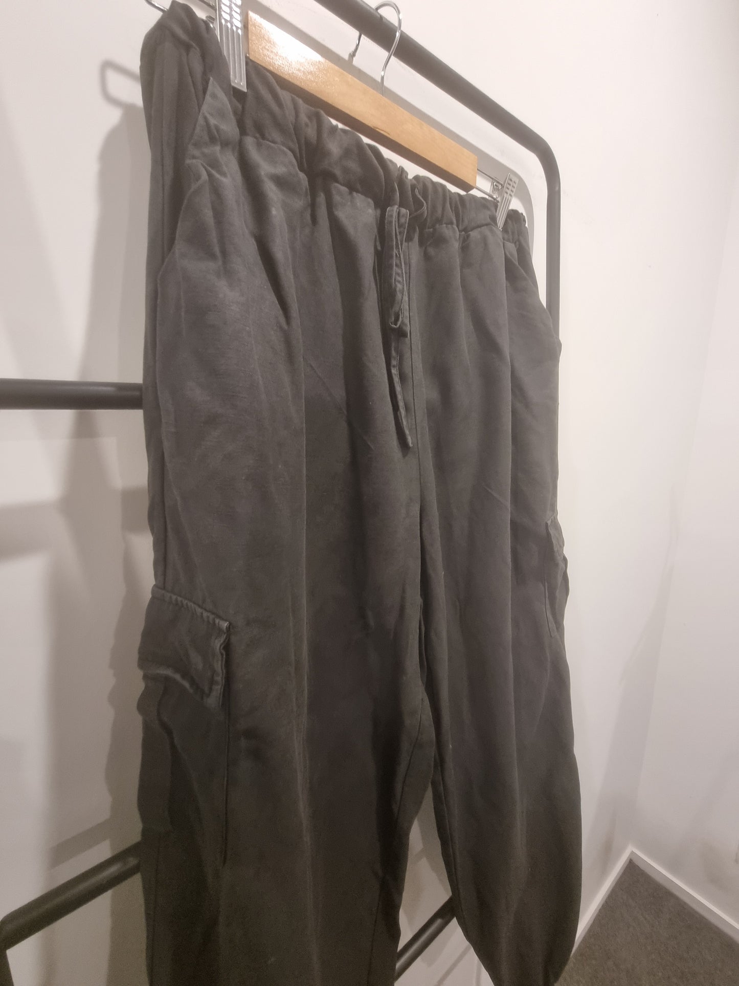 Pretty Basic Cargo Joggers - Size L