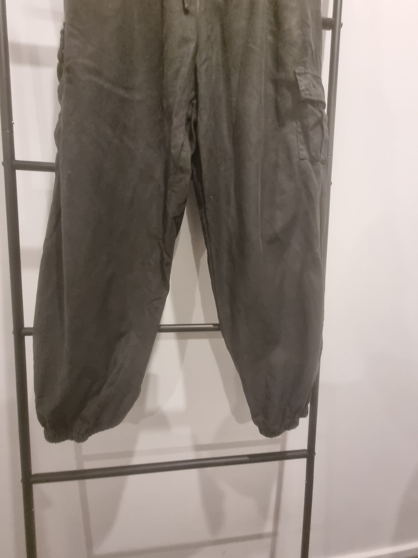 Pretty Basic Cargo Joggers - Size L