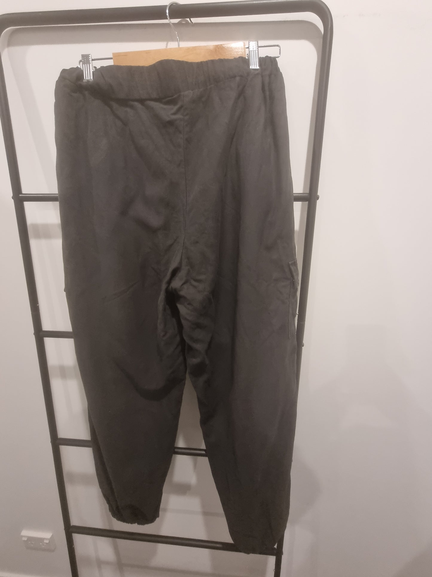 Pretty Basic Cargo Joggers - Size L
